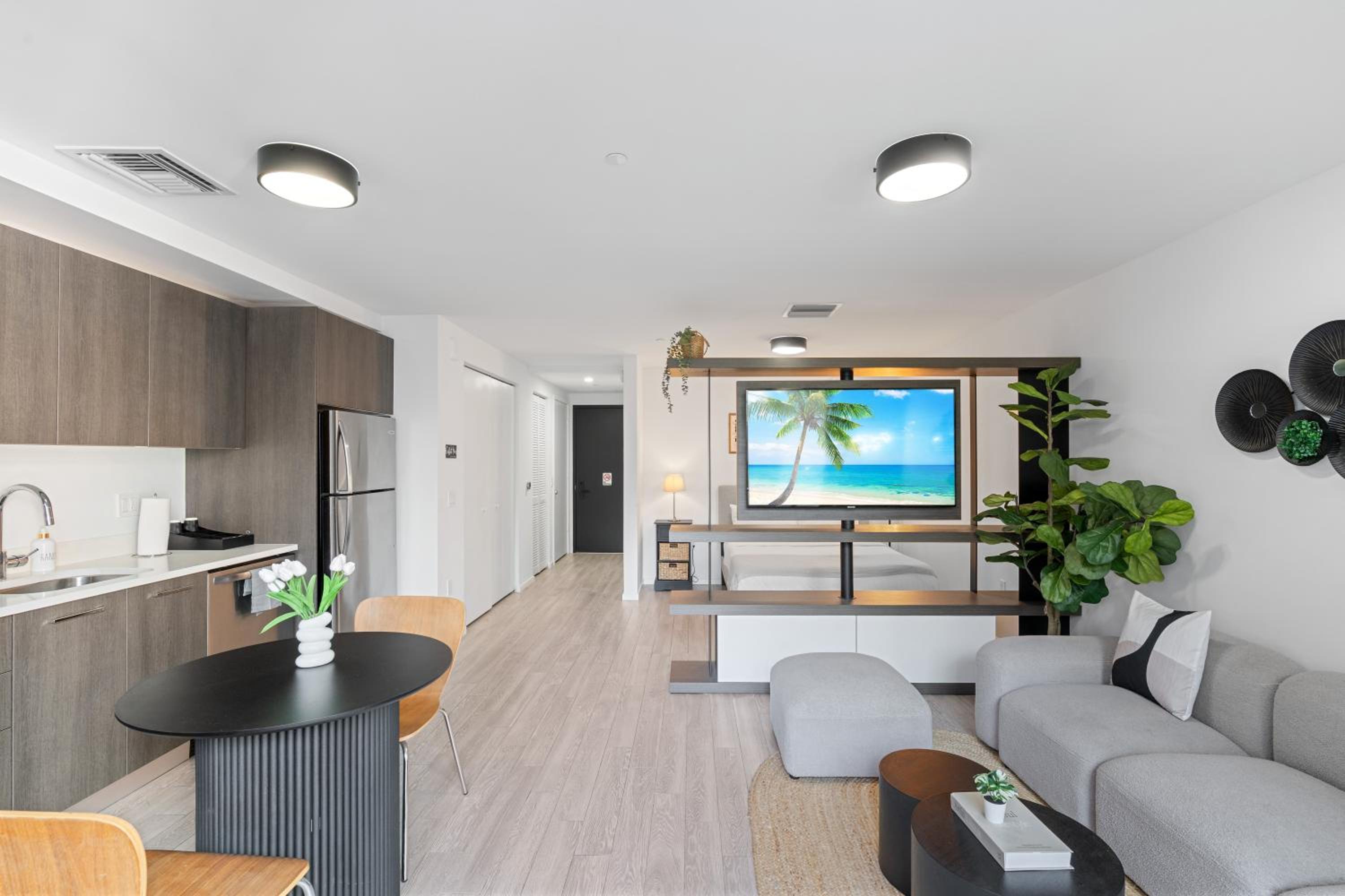 High-Rise Condo in Downtown Miami