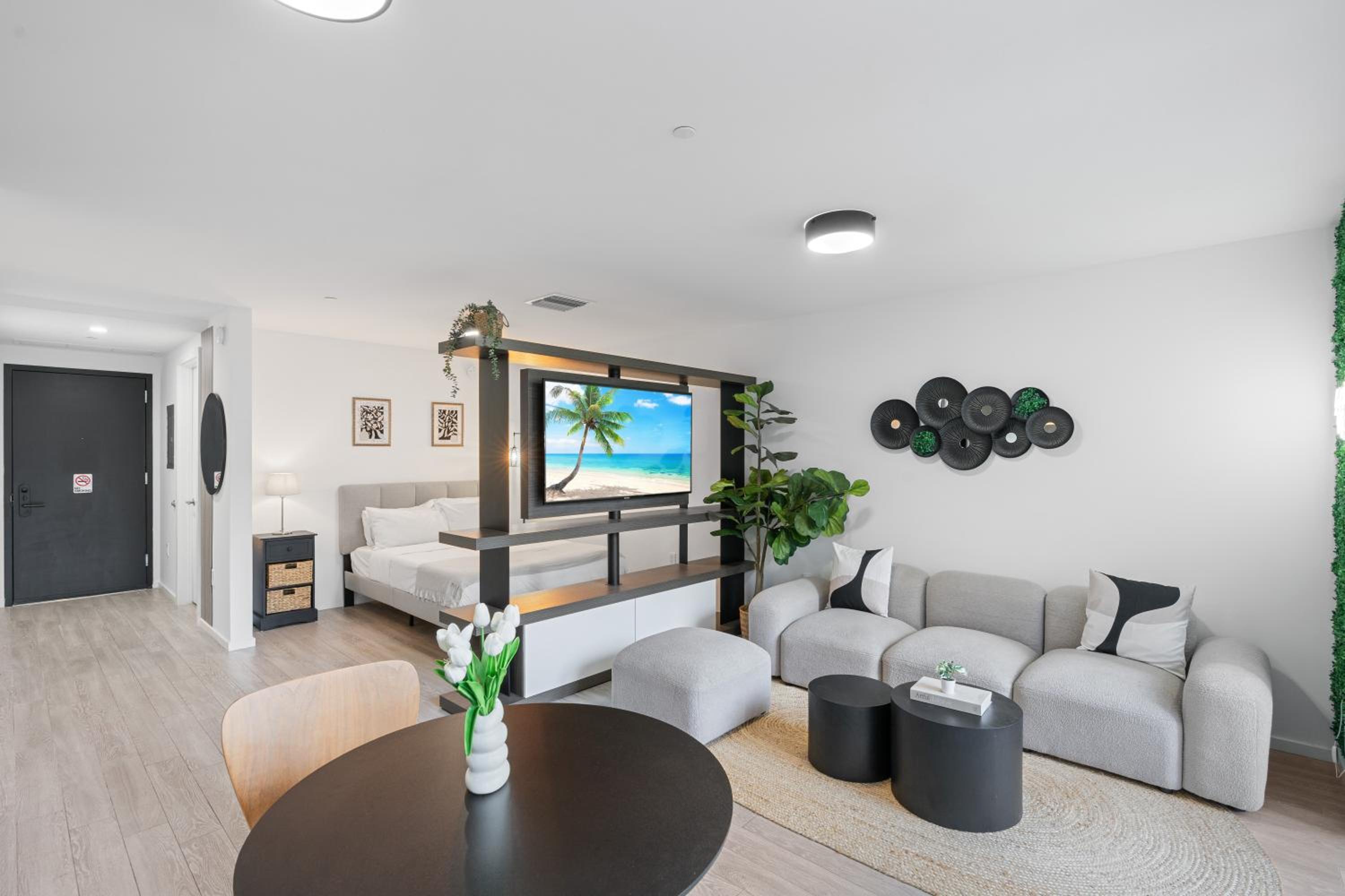High-Rise Condo in Downtown Miami