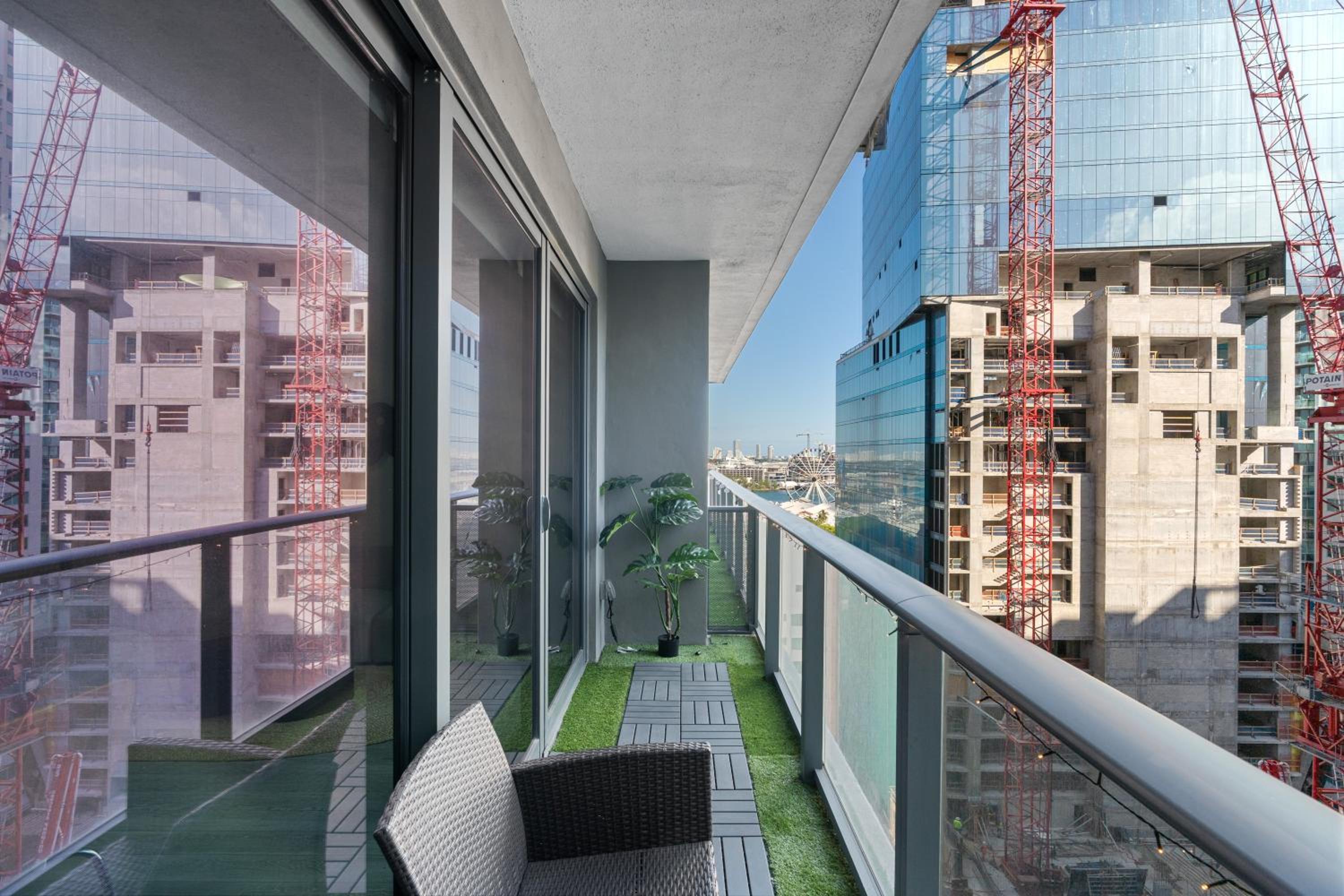 High-Rise Condo in Downtown Miami