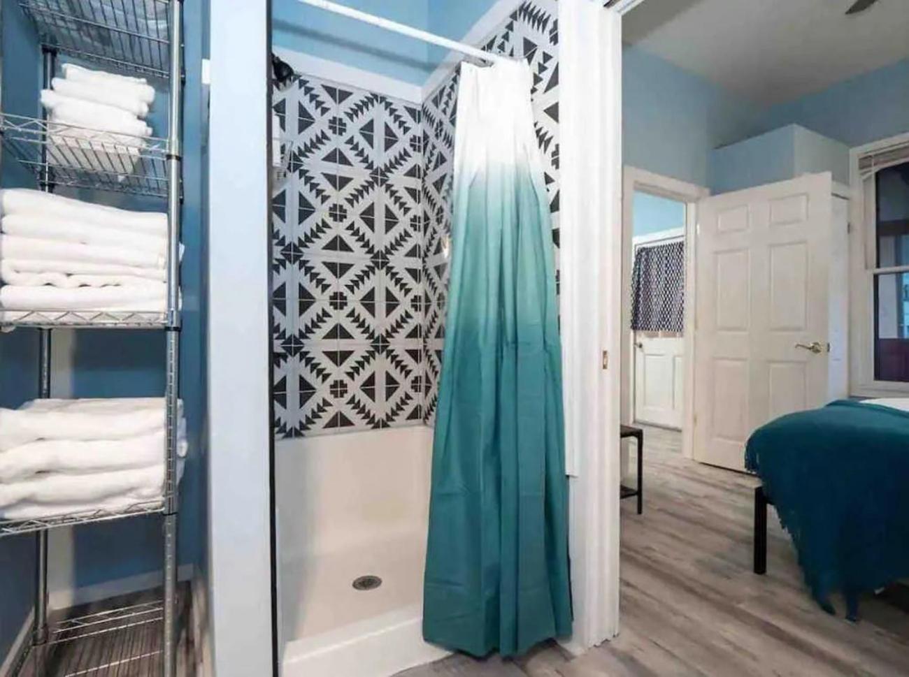 Jungle House Boutique Lofts - Downtown Columbus & Short North