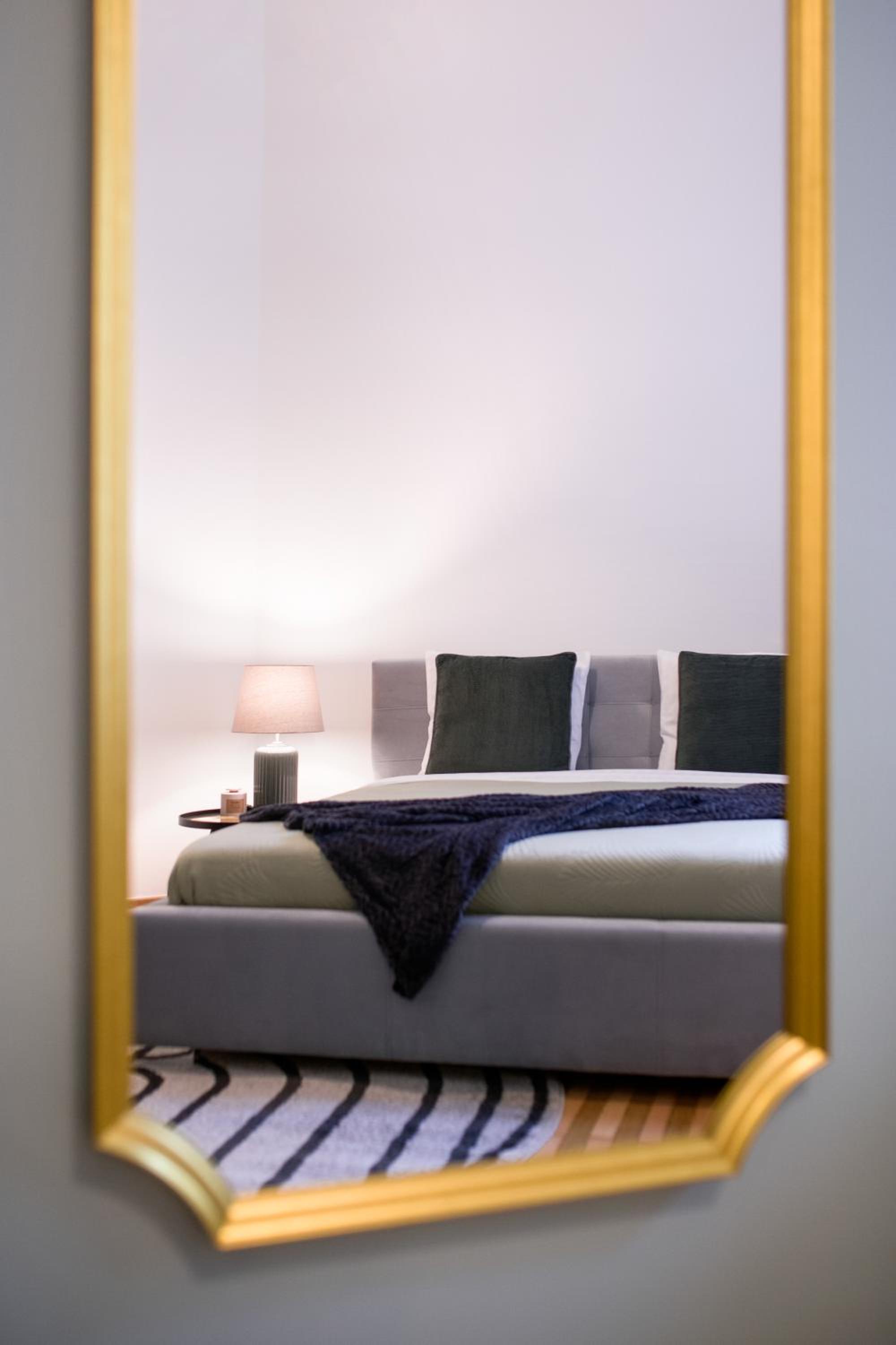 WAWELOVE Piłsudskiego - 3 bedroom apt. with balcony and free parking!
