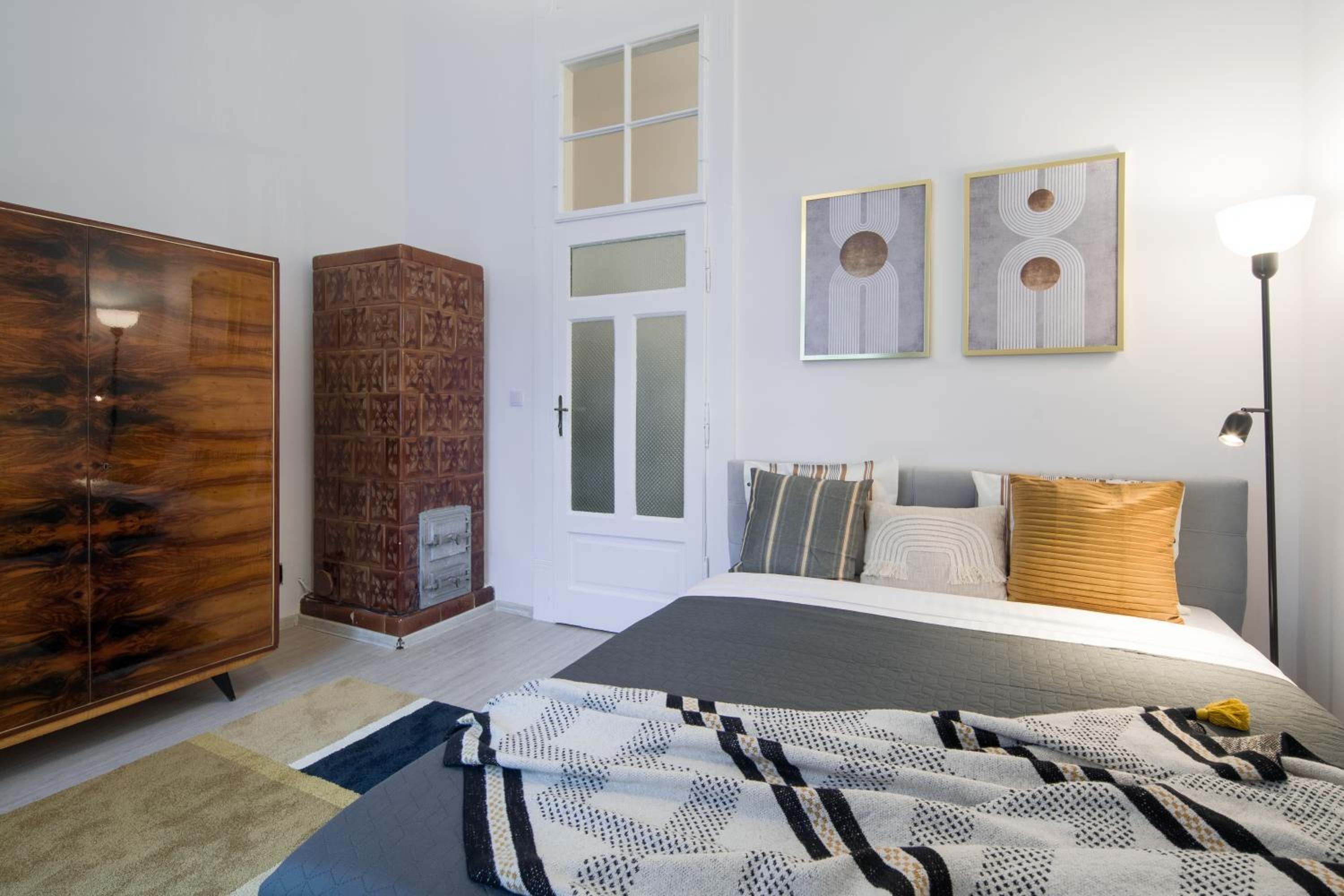 WAWELOVE Piłsudskiego - 3 bedroom apt. with balcony and free parking!