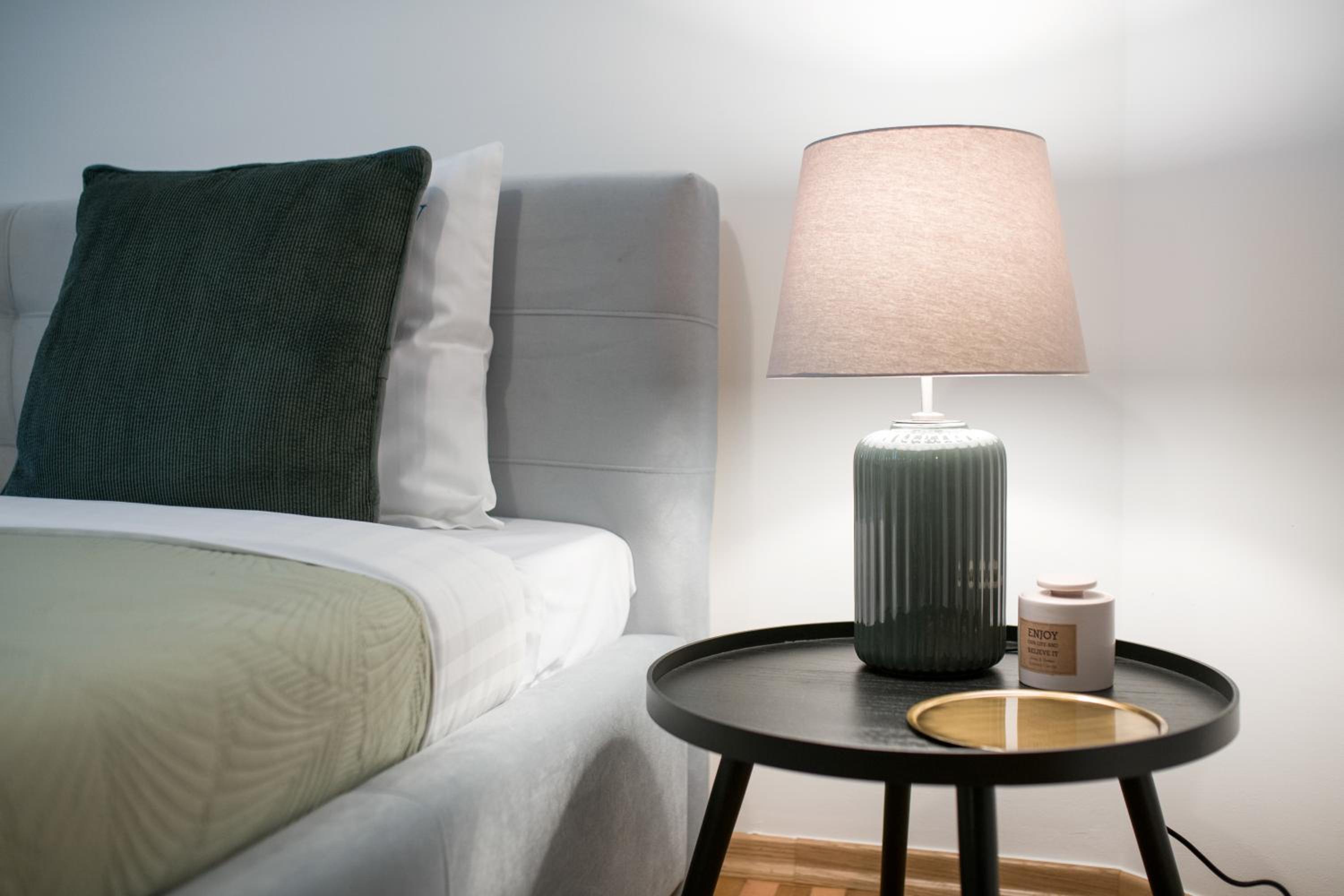 WAWELOVE Piłsudskiego - 3 bedroom apt. with balcony and free parking!