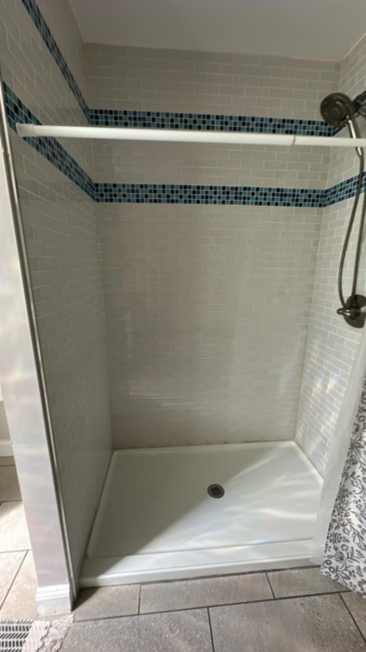 Jungle House Columbus Downtown Free Parking Sleeps 8 - Near Convention Center & Nationwide Arena - 2BR Short North Luxury Home - Over 5,800 Five Star Stays