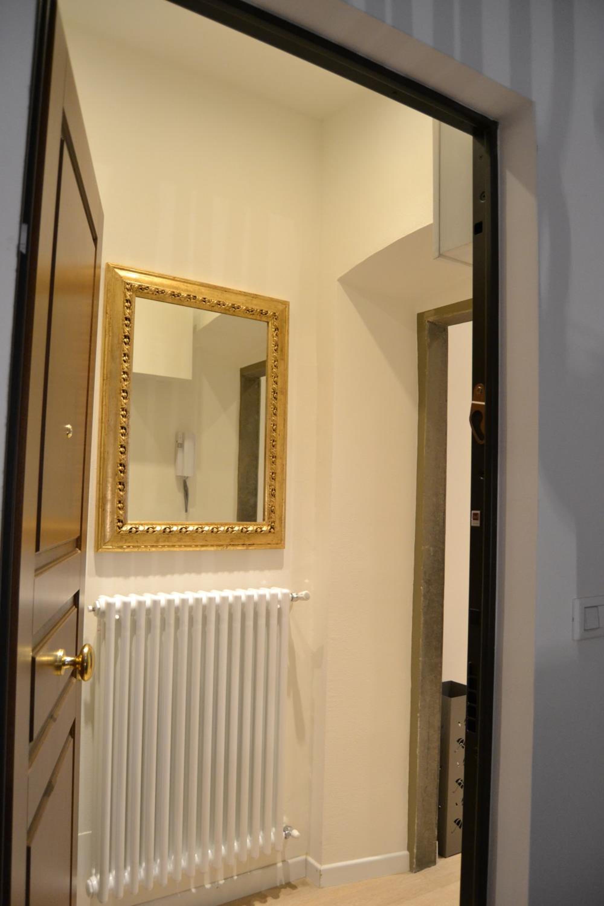 Opera 19 Luxury Apartment