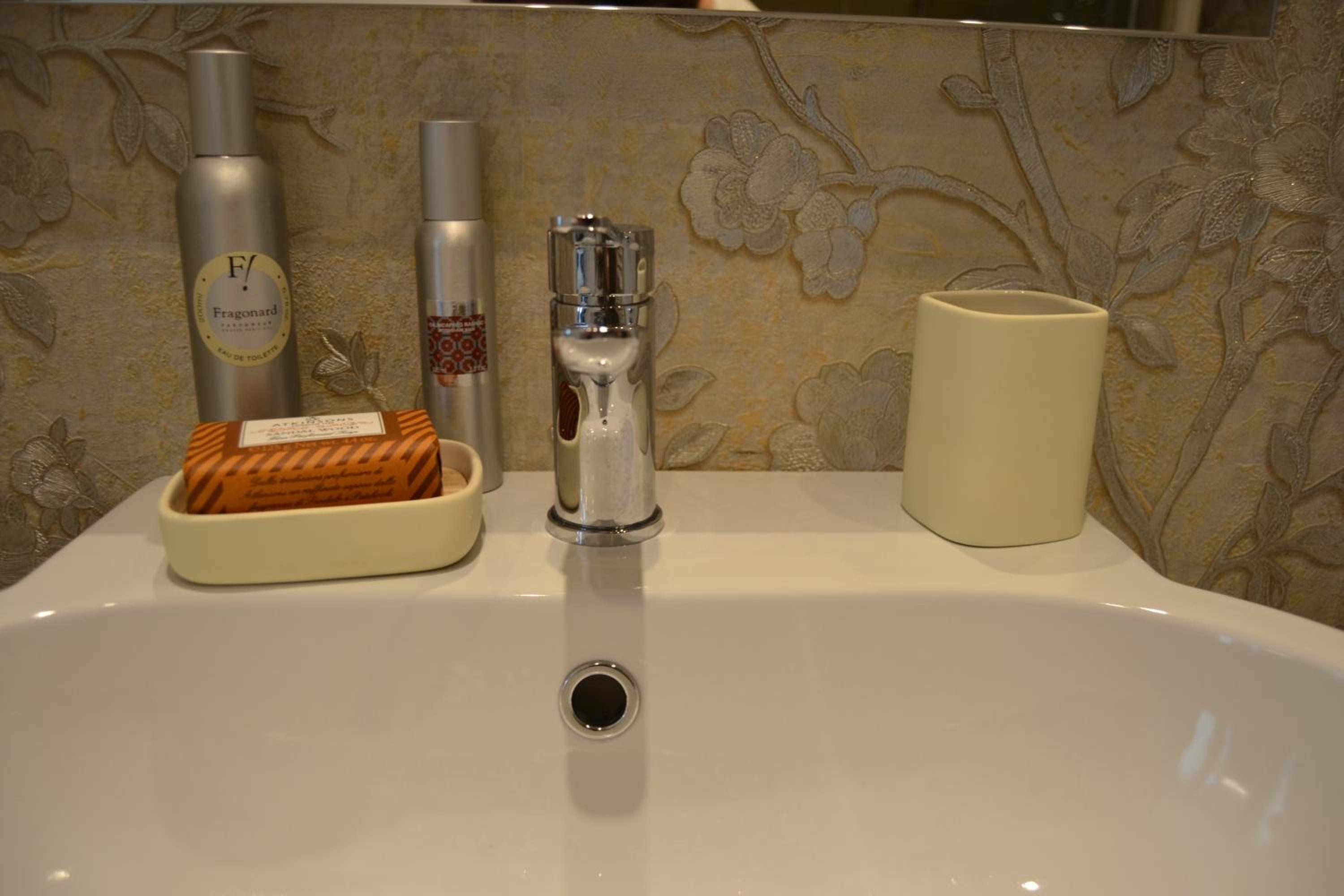 Opera 19 Luxury Apartment