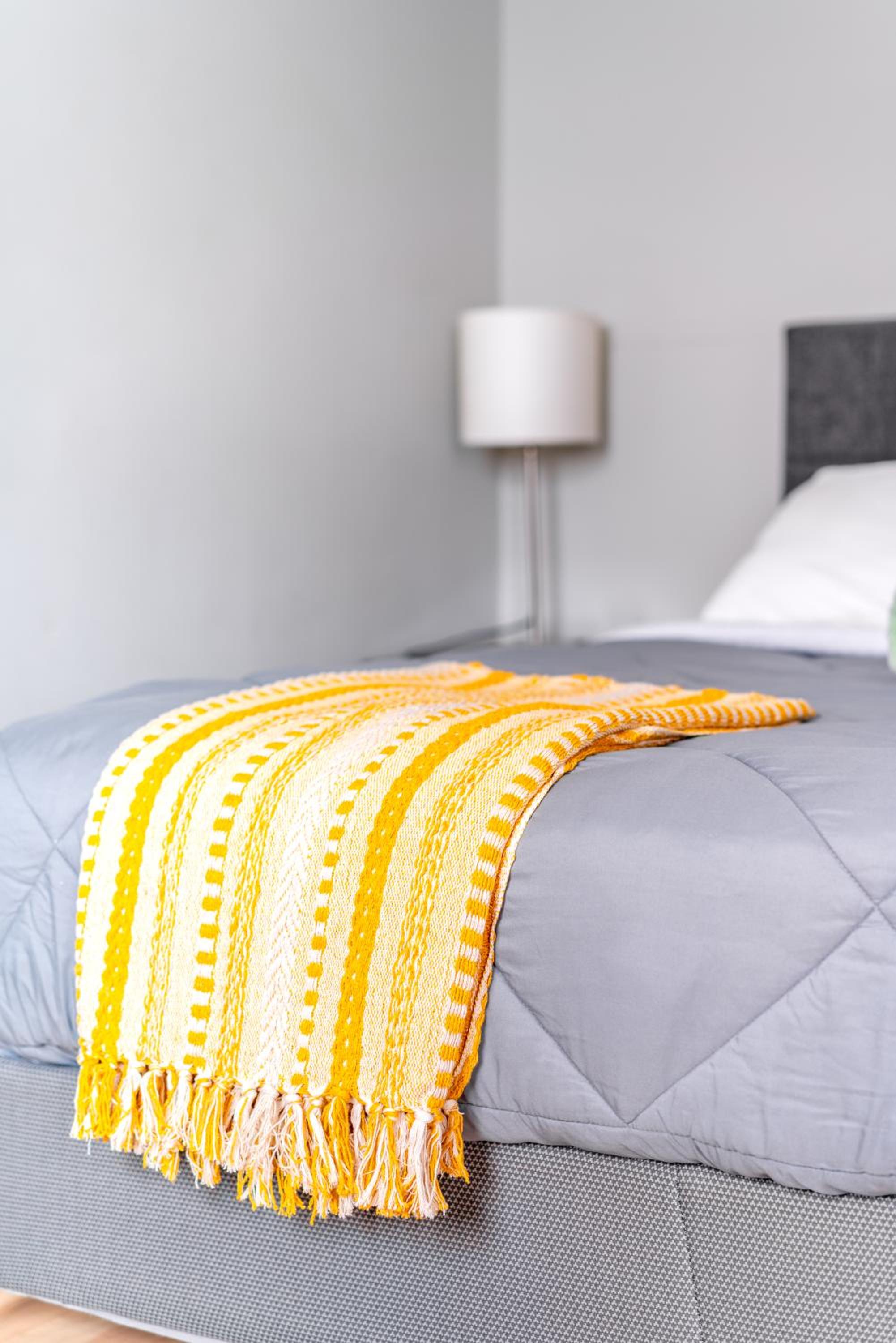 Jungle House Columbus Short North Downtown Free Parking - Steps to Convention Center & Nationwide Arena - 2BR Luxury Home - Sleeps 12 - Over 5,800 Five Sta