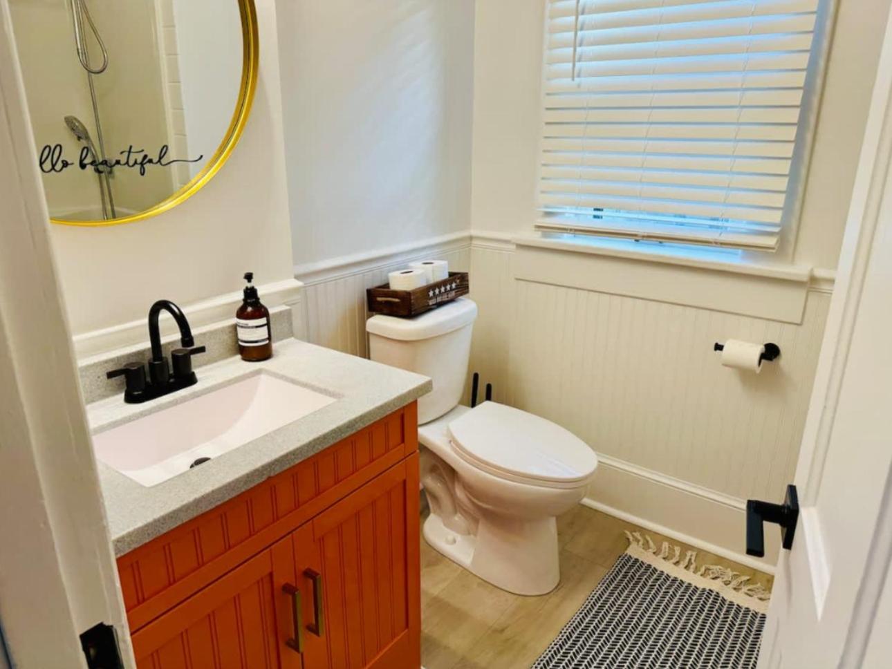 Jungle House Columbus Short North Downtown Free Parking - Near Convention Center & Nationwide Arena - 4BR Luxury Home - Sleeps 12 - Over 5,800 Five Star St