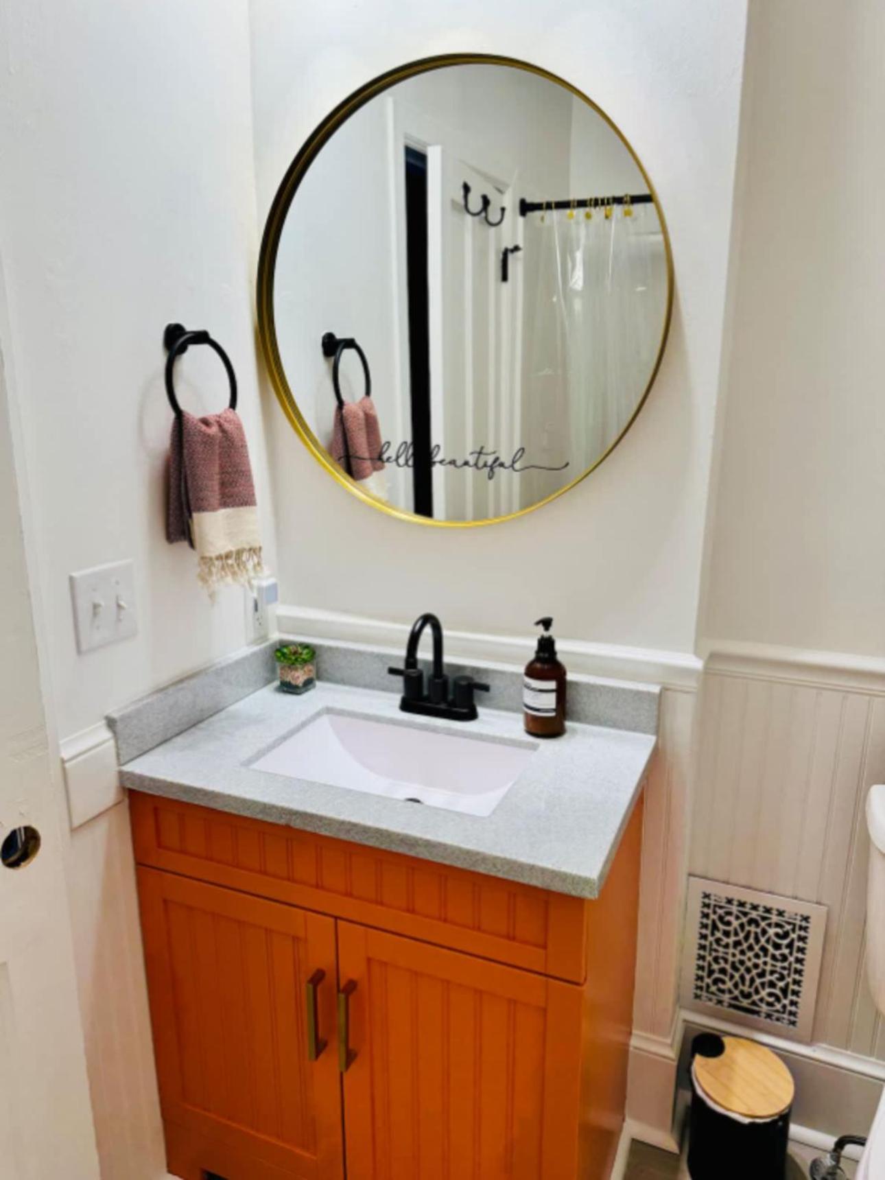 Jungle House Columbus Short North Downtown Free Parking - Near Convention Center & Nationwide Arena - 4BR Luxury Home - Sleeps 12 - Over 5,800 Five Star St