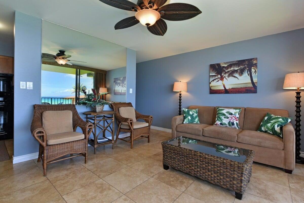 Paki Maui 207 · PM 207 BeachFront 1BD w Ocean View