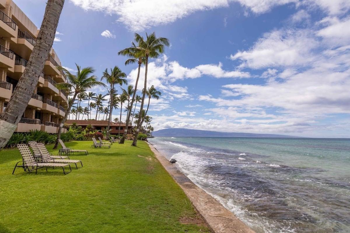 Paki Maui 207 · PM 207 BeachFront 1BD w Ocean View