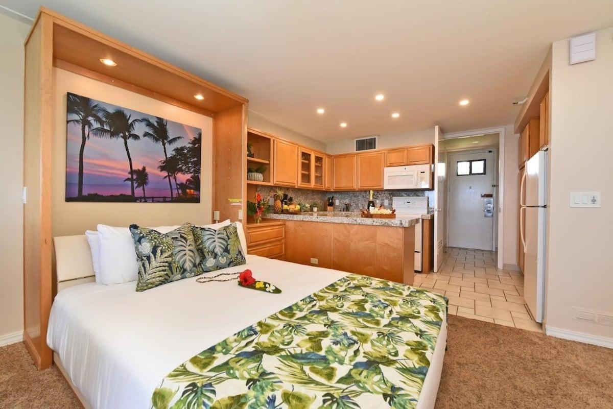 Maui Kai 206 · MK 206 Updated OceanFront Studio w Pool AC Views
