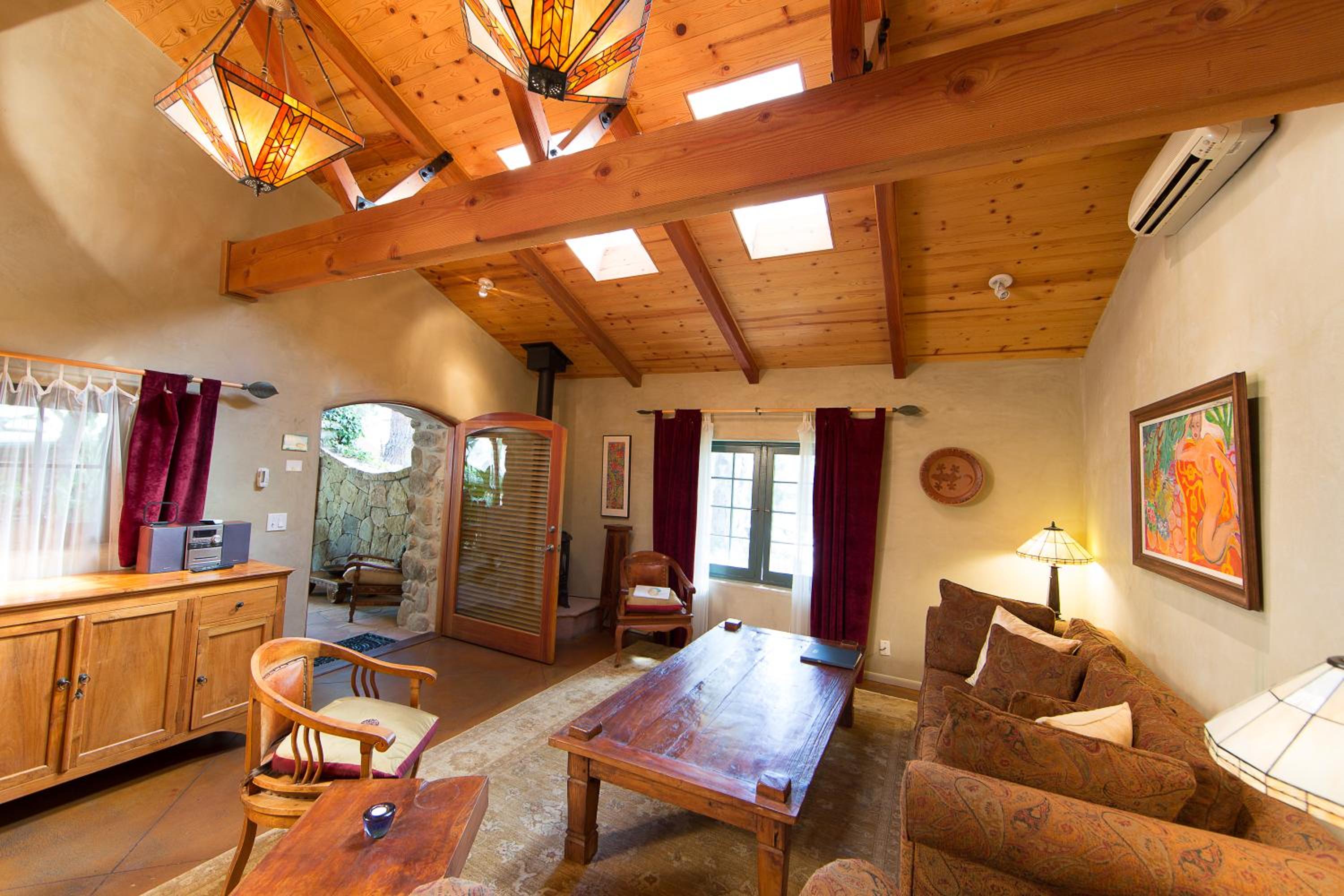 Ojai Vacations - The Emerald Iguana Inn - Property Image 5