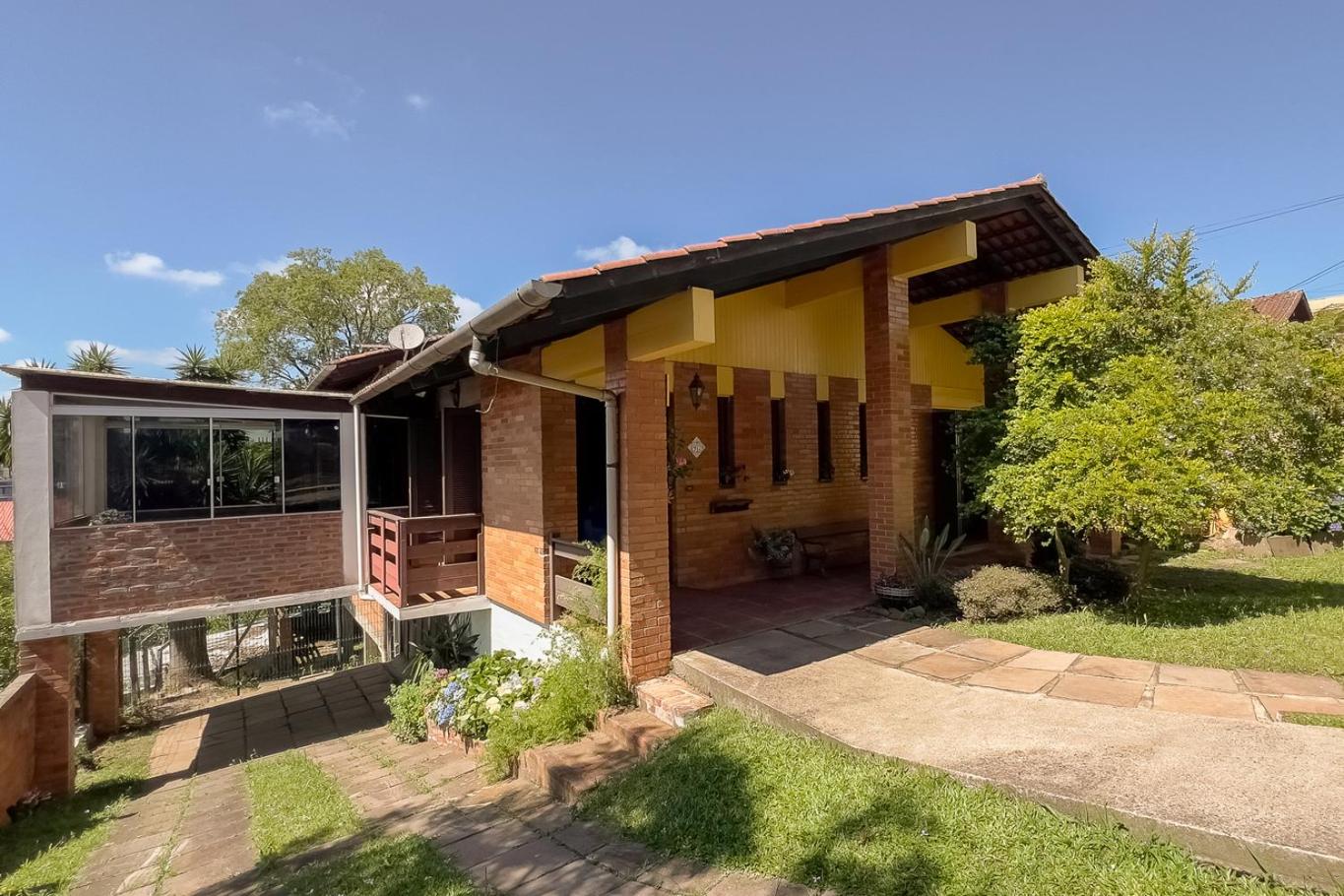 Casa com Vista, Lareira e Churrasqueira na Serra
