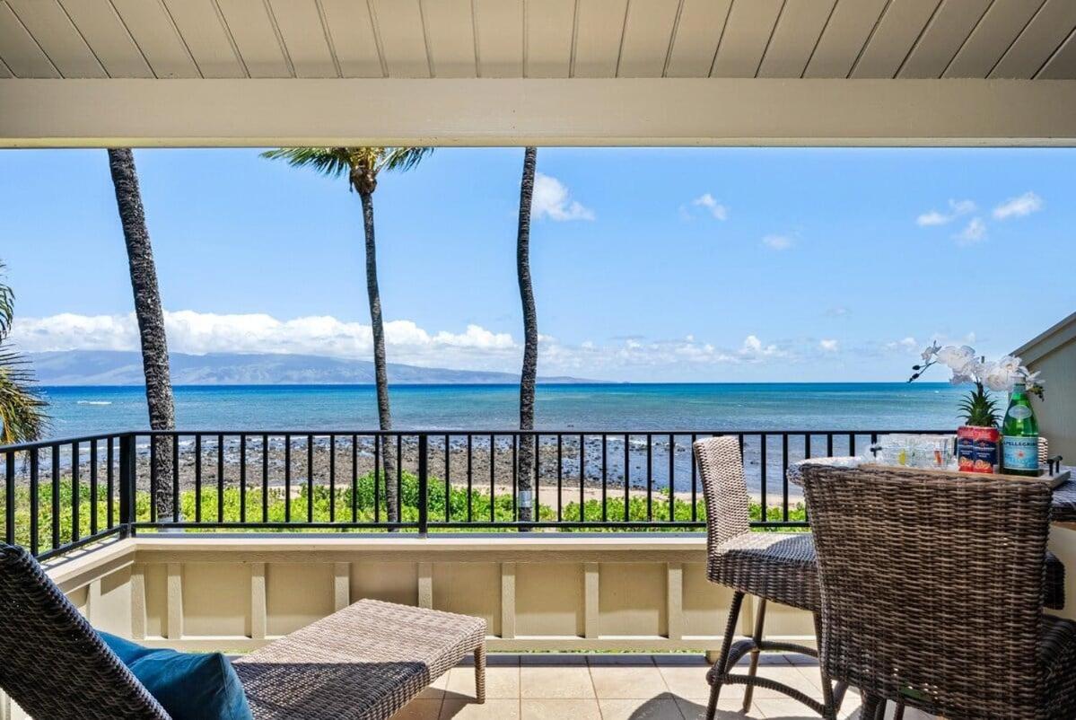 Kahana Village 32 · KHV 32 Direct Oceanfront Views Remodeled 2BD