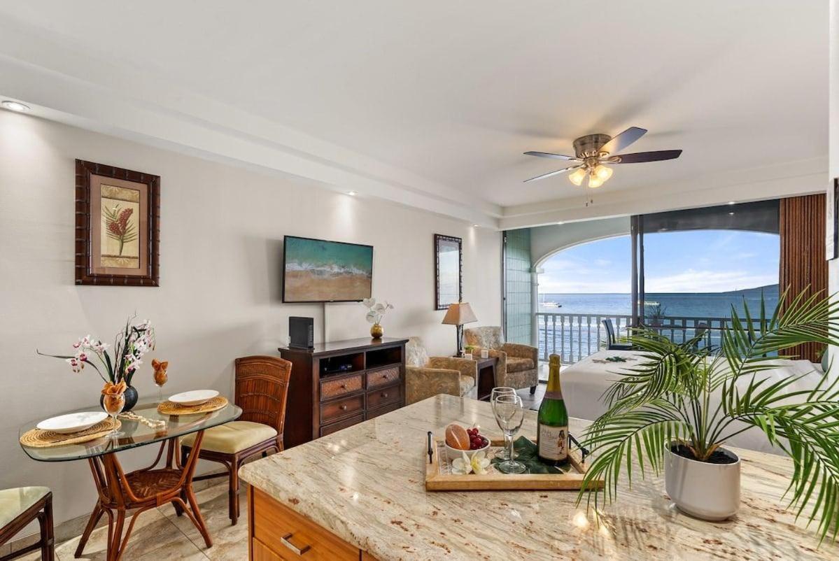Lahaina Shores 607 · LS 607 Beachfront Remodeled Studio Stunnin