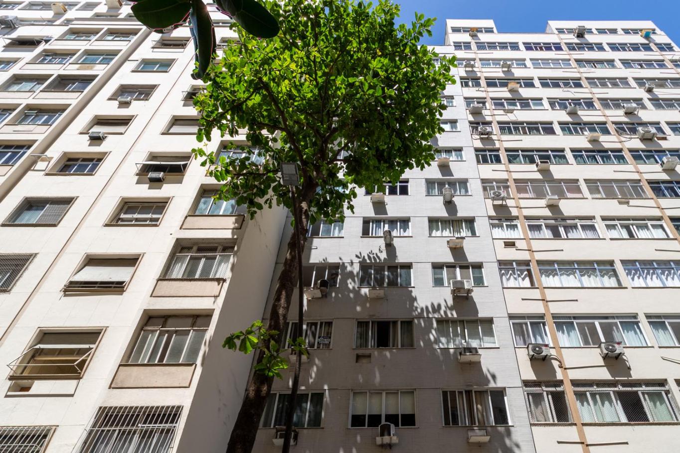 Loft com Ar Condicionado e Wi-fi a 140m da Praia