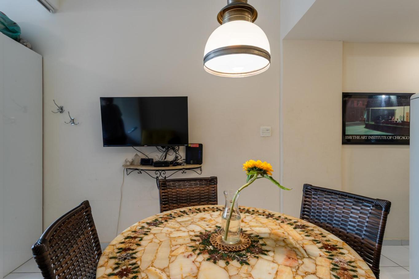 Loft com Ar Condicionado e Wi-fi a 140m da Praia