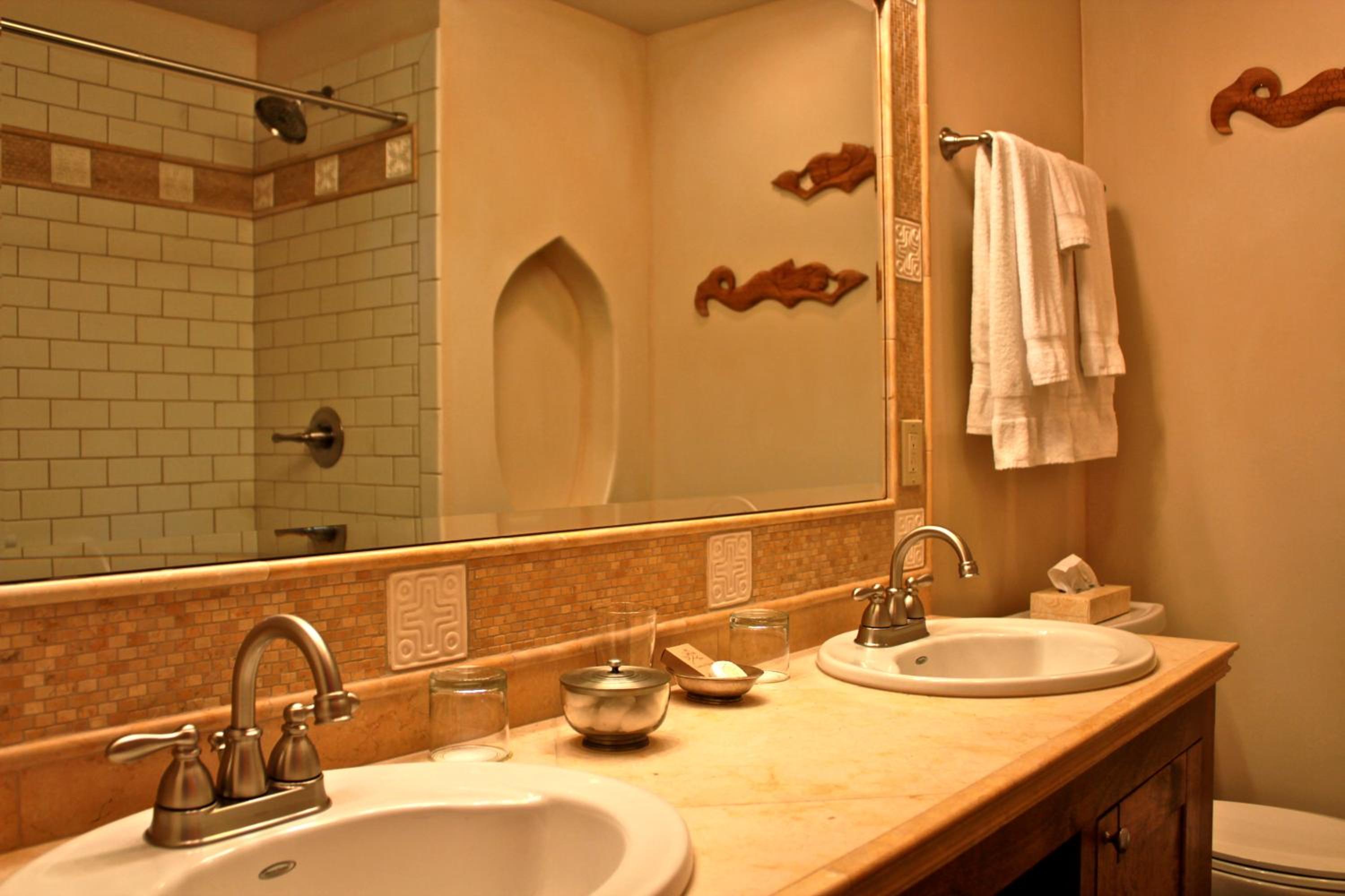 Ojai Vacations - The Emerald Iguana Inn - Property Image 14