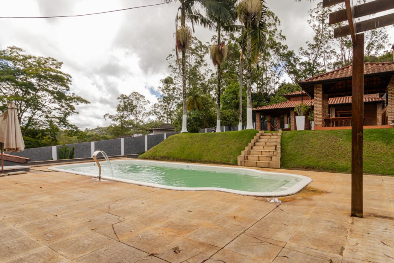 Casa de Campo com Piscina, Churrasqueira e Hidro