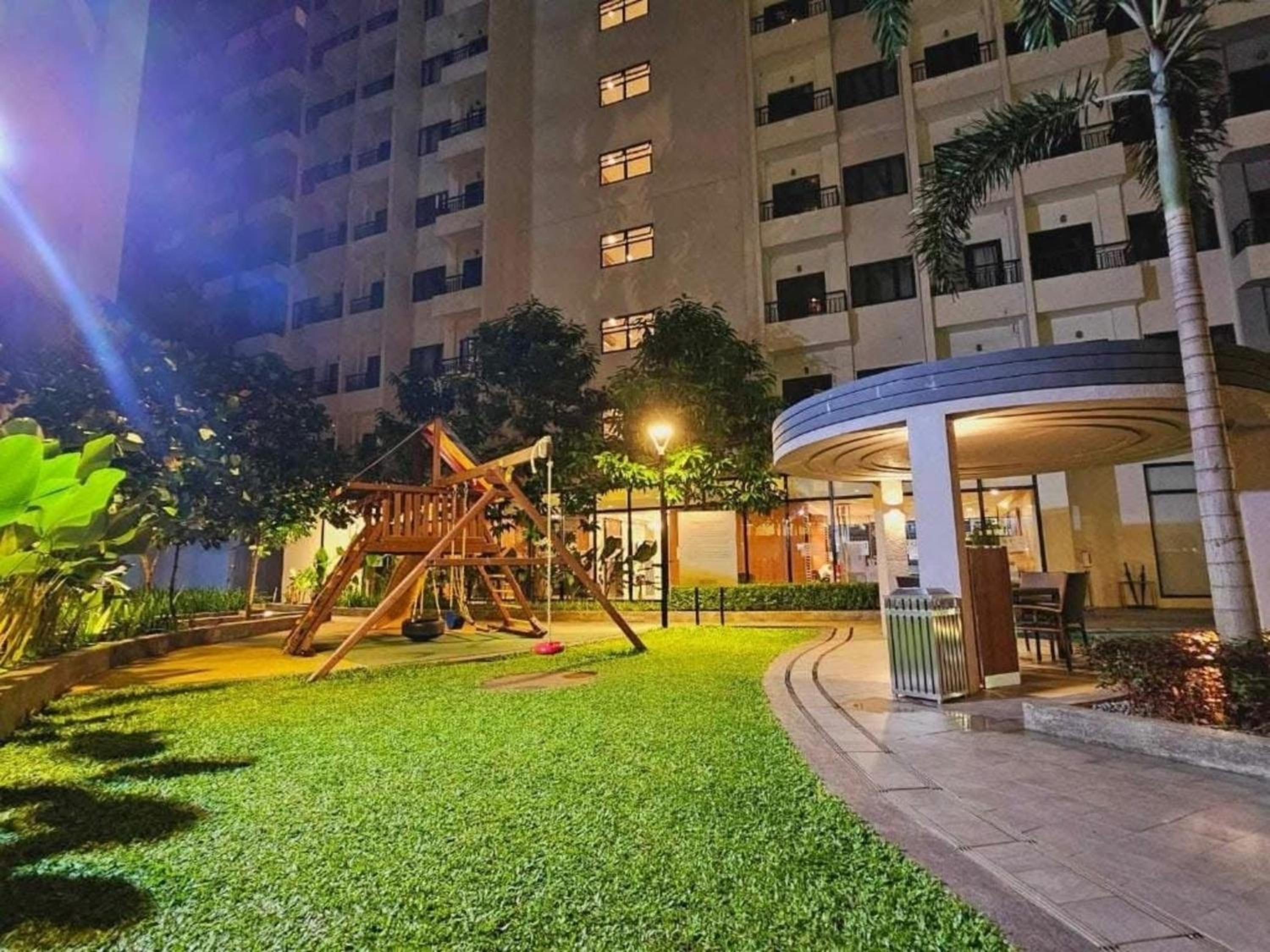 Cozy and Comfy Retreat with Balcony