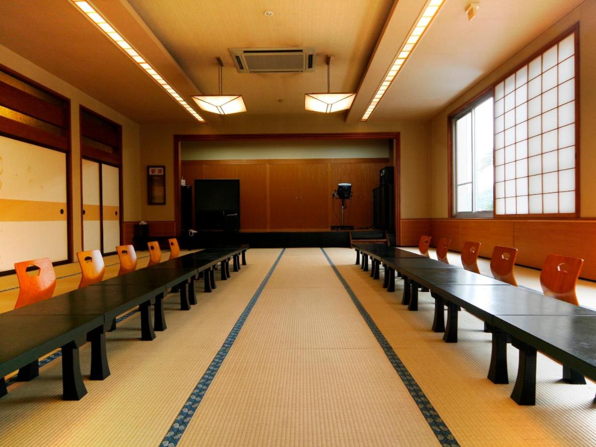 Kameya Ean