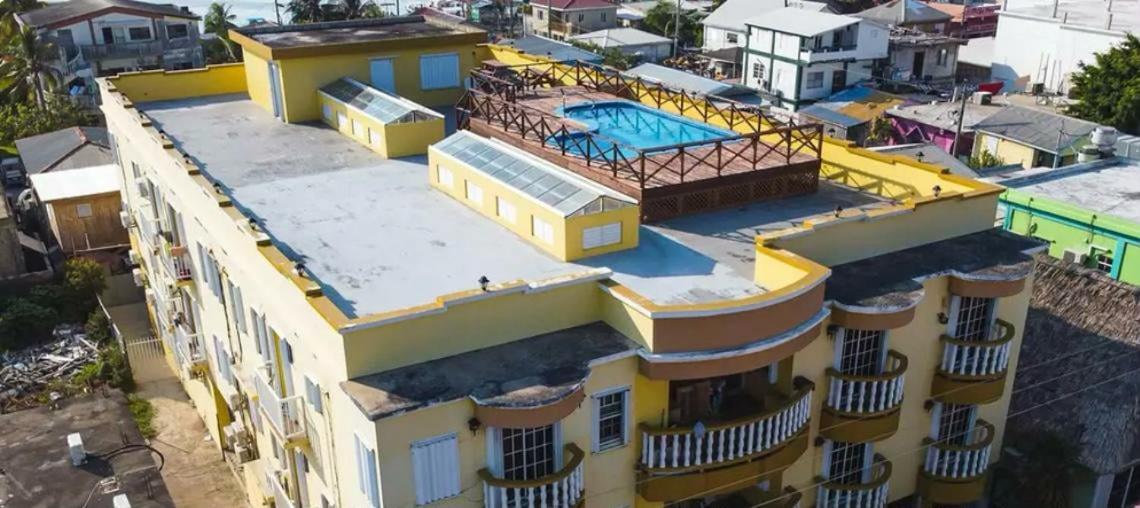 Paradise suites and residence with pool and balcony