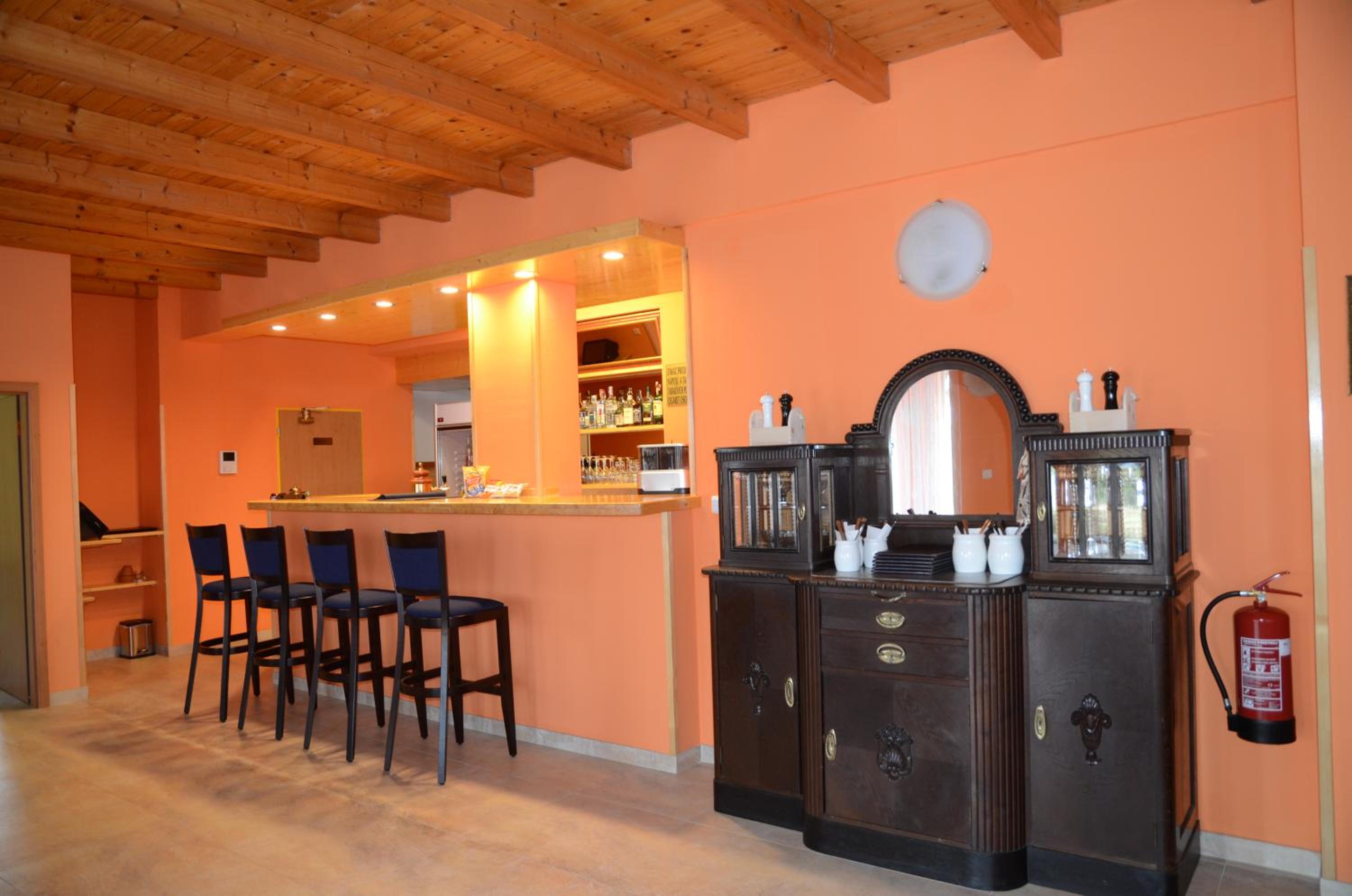 bar