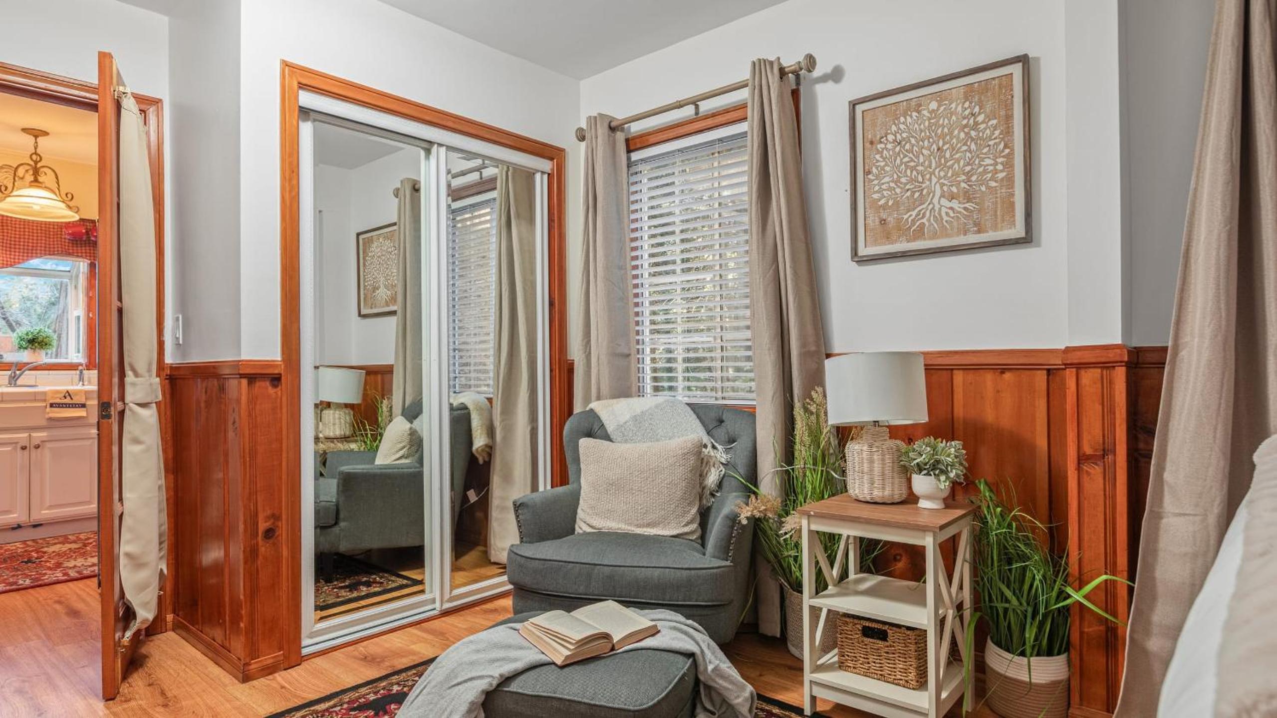 Minutes to Lake Arrowhead Village Cozy Secluded Cedar Cove by AvantStay