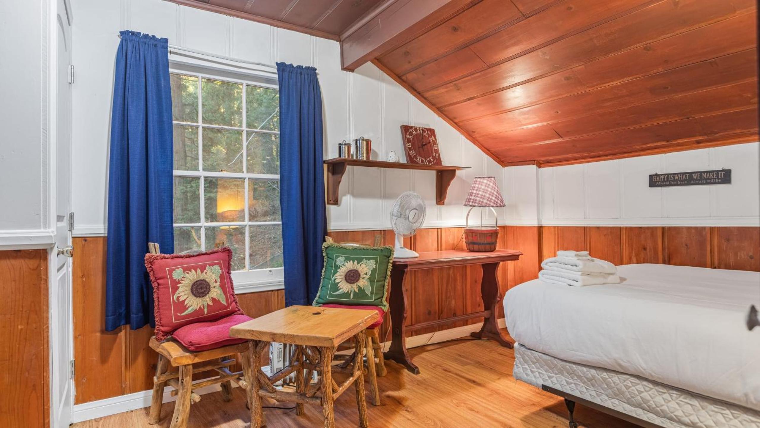 Minutes to Lake Arrowhead Village Cozy Secluded Cedar Cove by AvantStay