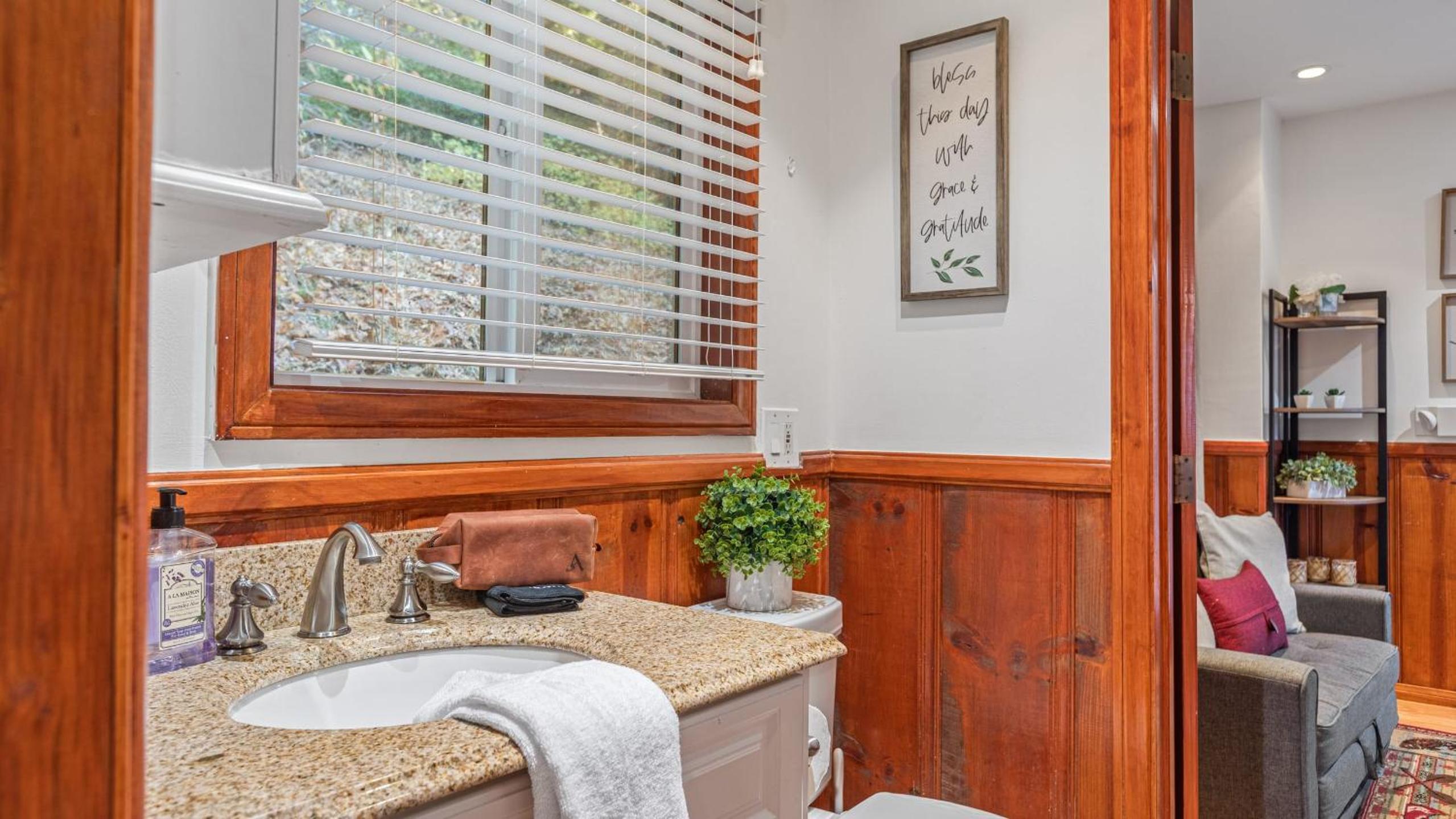 Minutes to Lake Arrowhead Village Cozy Secluded Cedar Cove by AvantStay