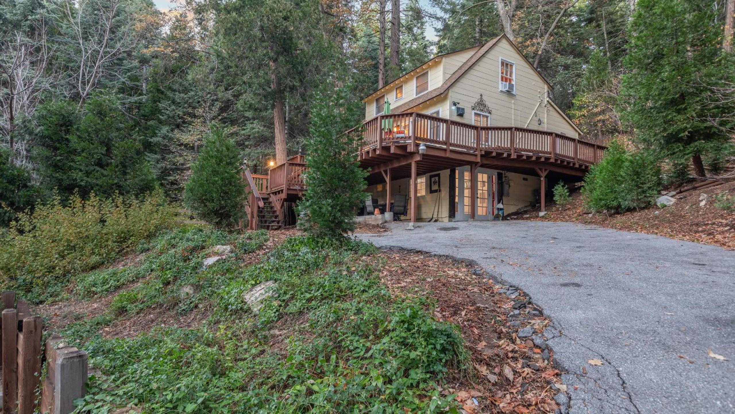 Minutes to Lake Arrowhead Village Cozy Secluded Cedar Cove by AvantStay