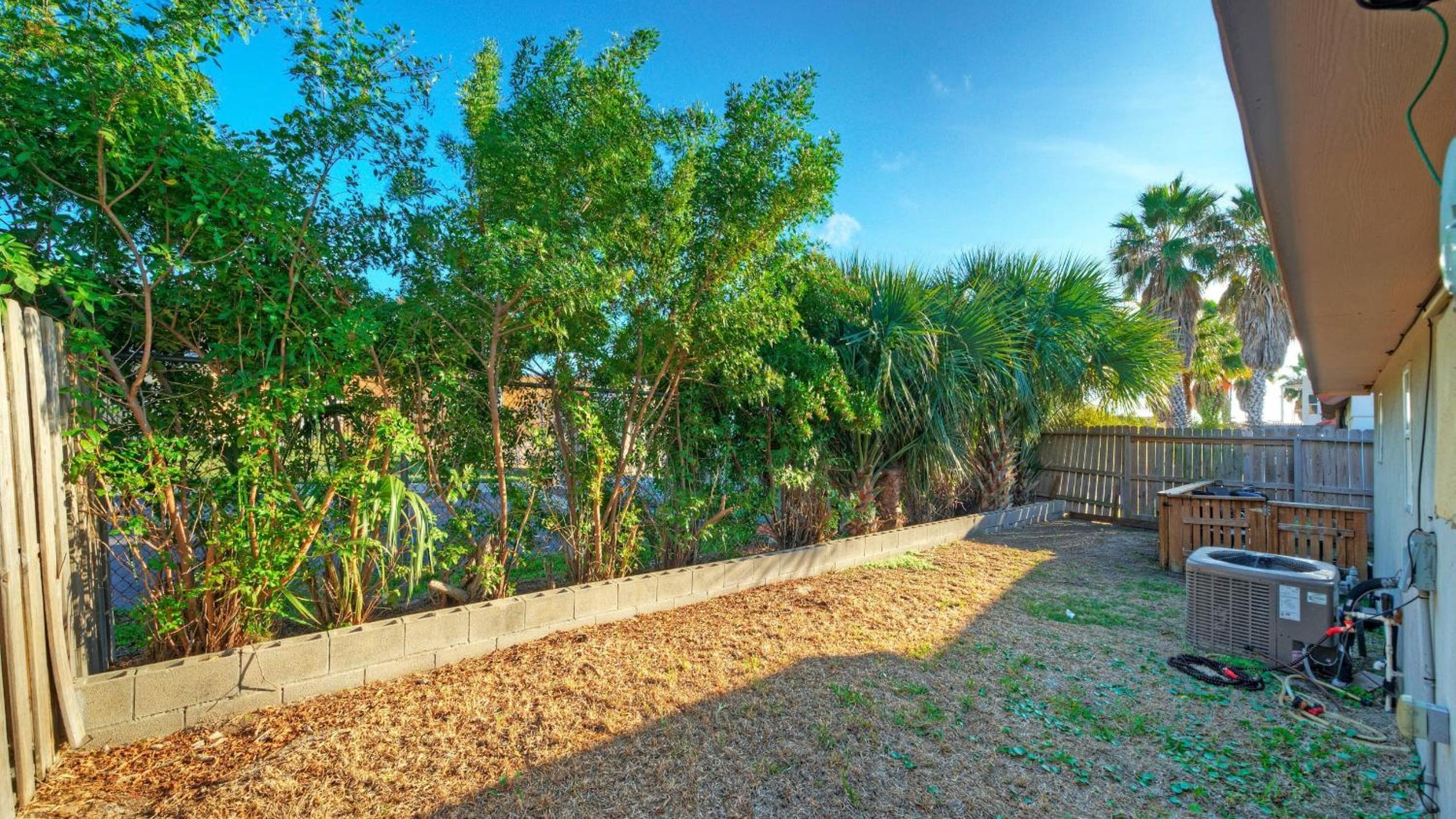 Cozy Cottage w Private Yard in Spanish Village Casa San Miguel by AvantStay
