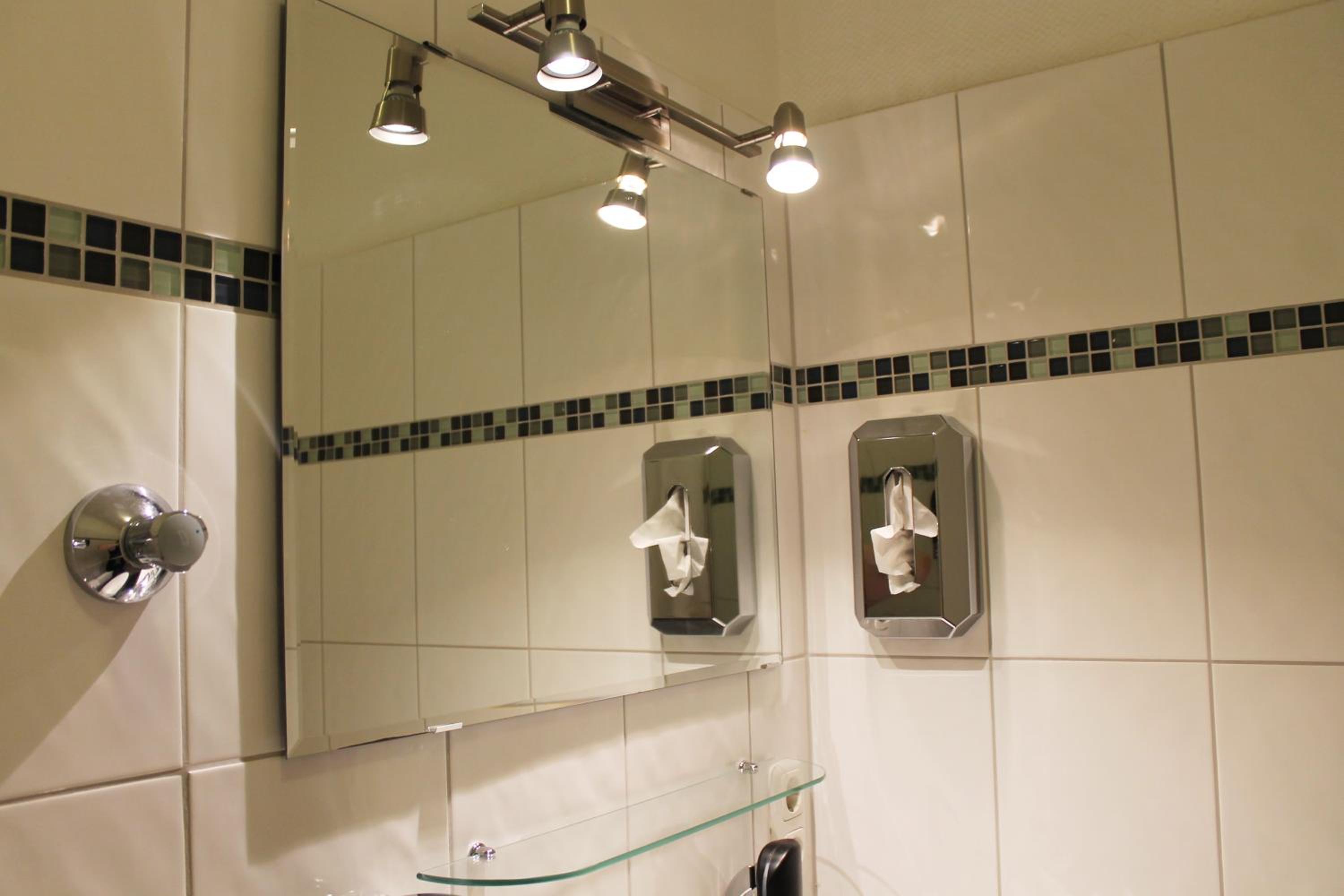 Offenbach Vacations - Aariana Hotel - Property Image 7