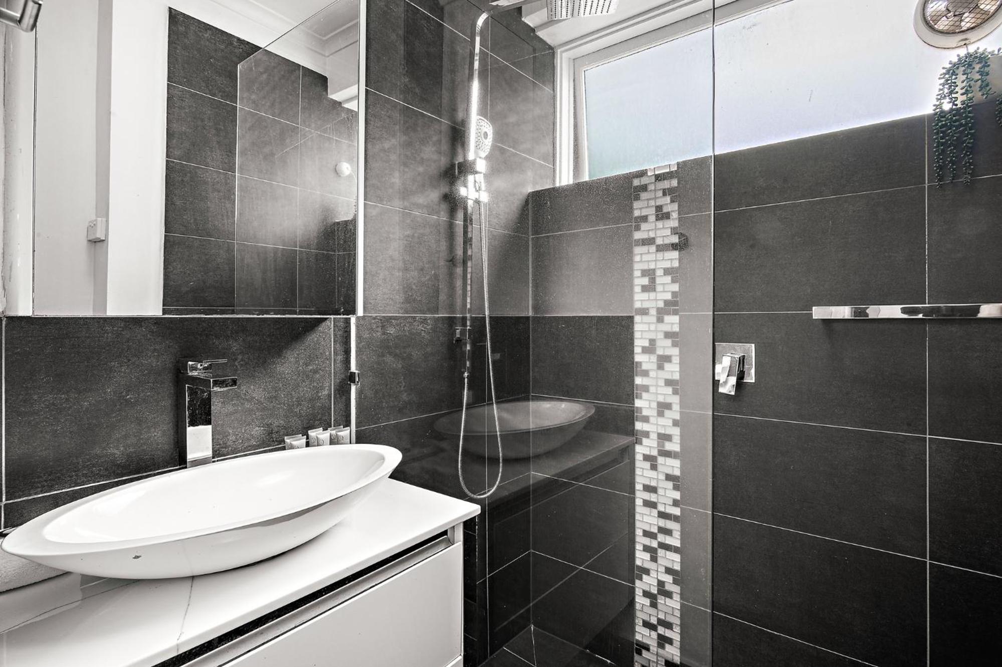 Serene 2-Bed Apartment in St Kilda