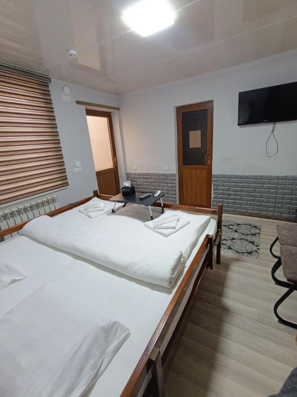 Caravan Hostel Near Airport