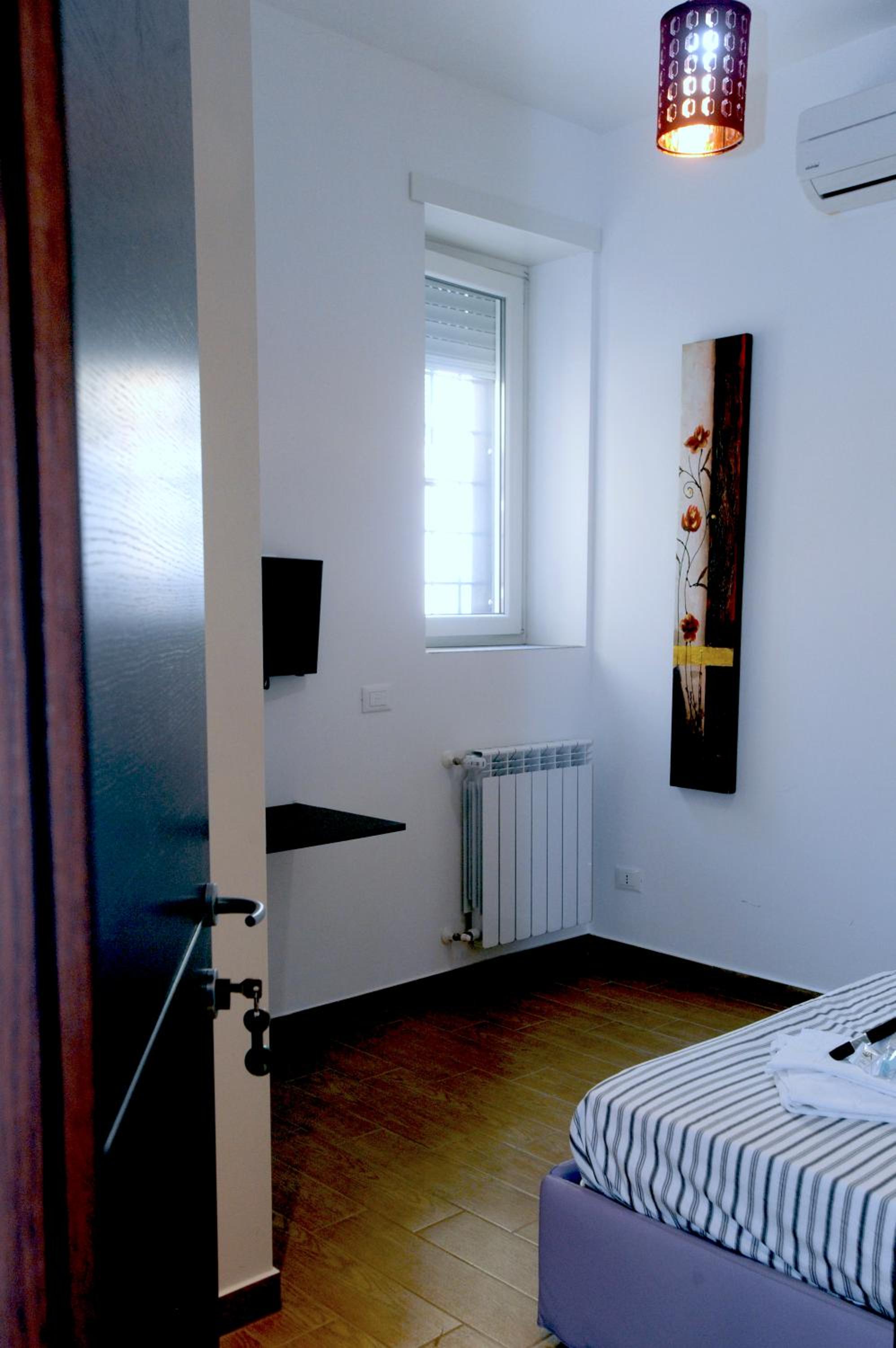 Kings Of Rome Apartments