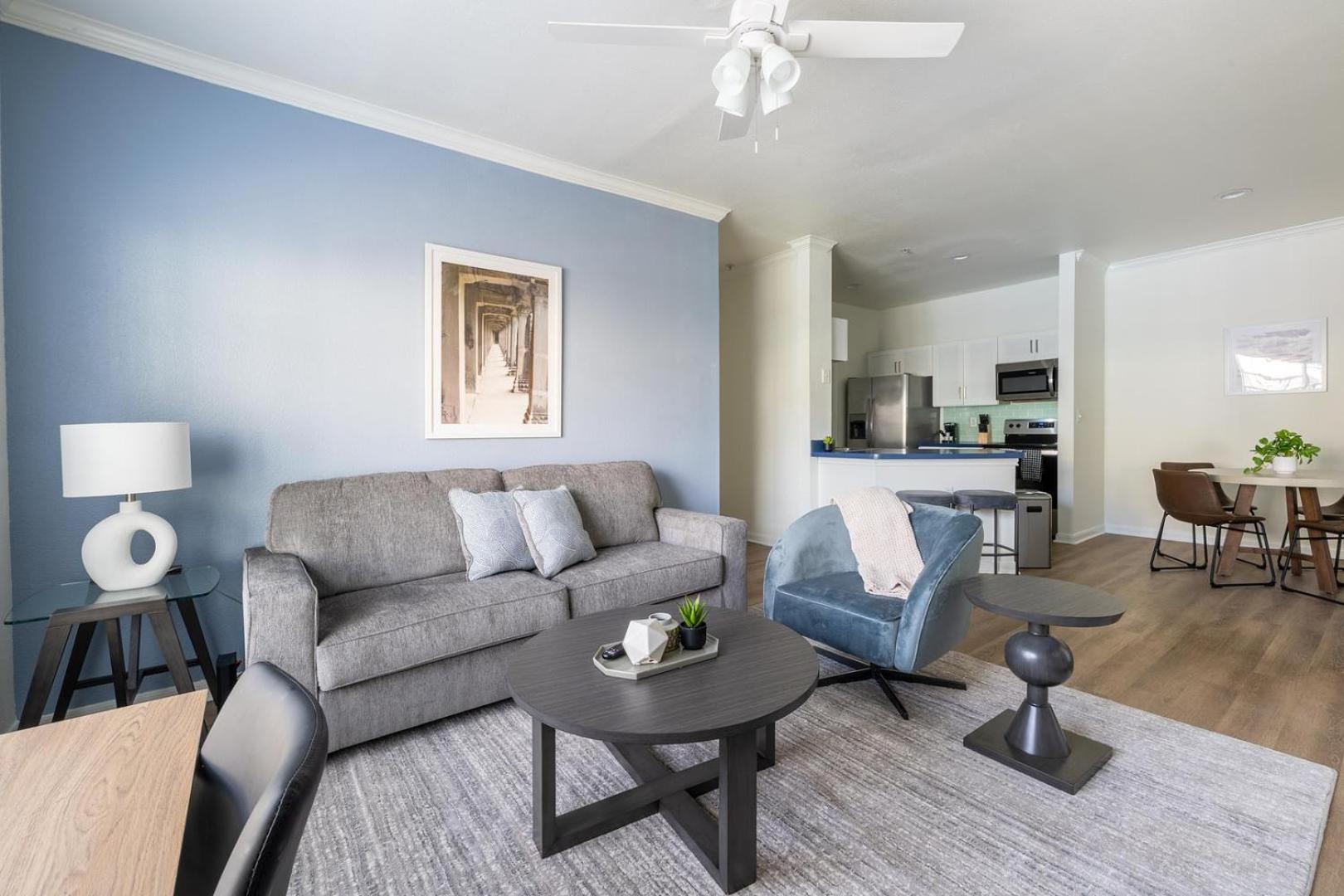Landing Beautiful 2BD Gym