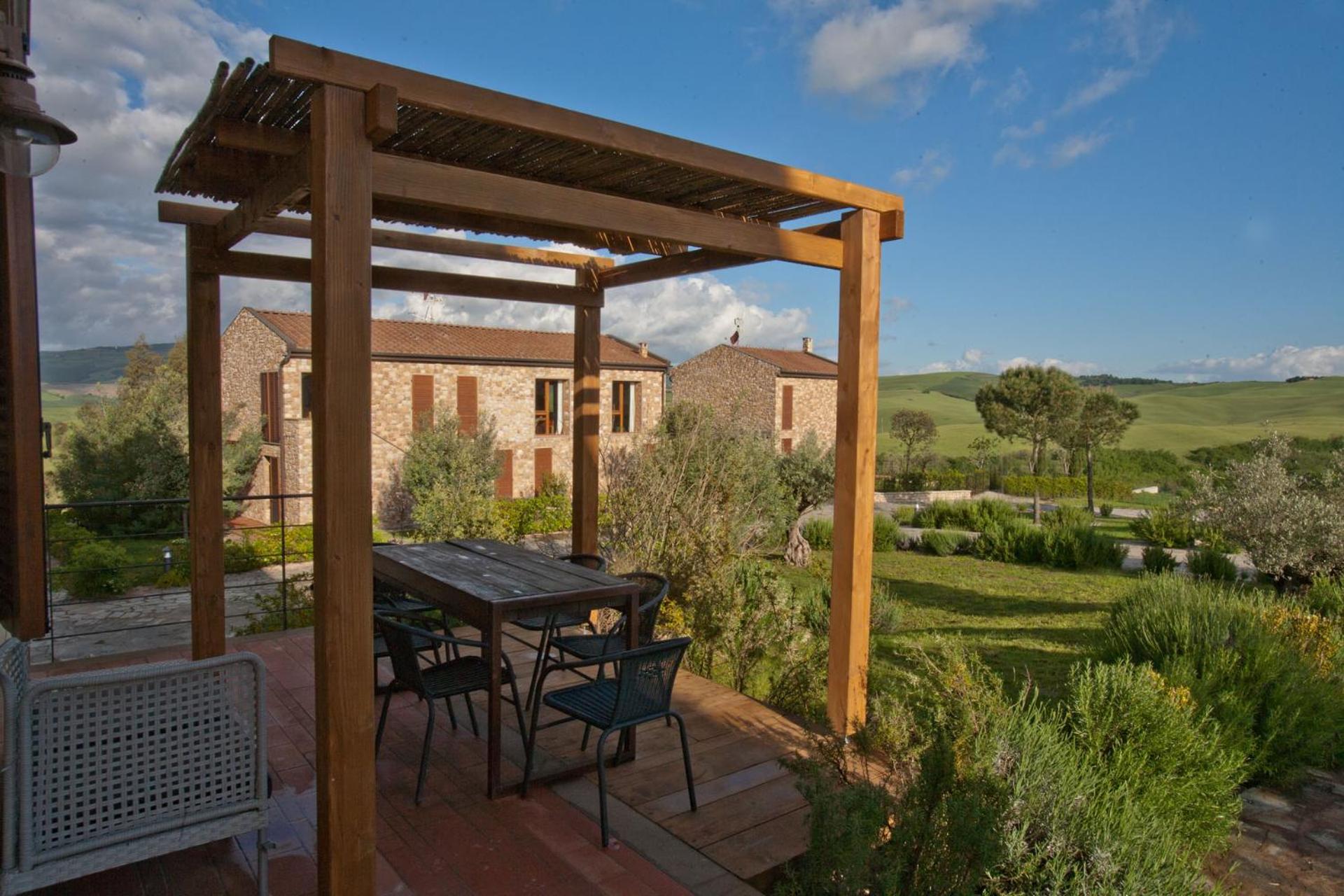 Tuscany Forever Famiglia Apartments view 3