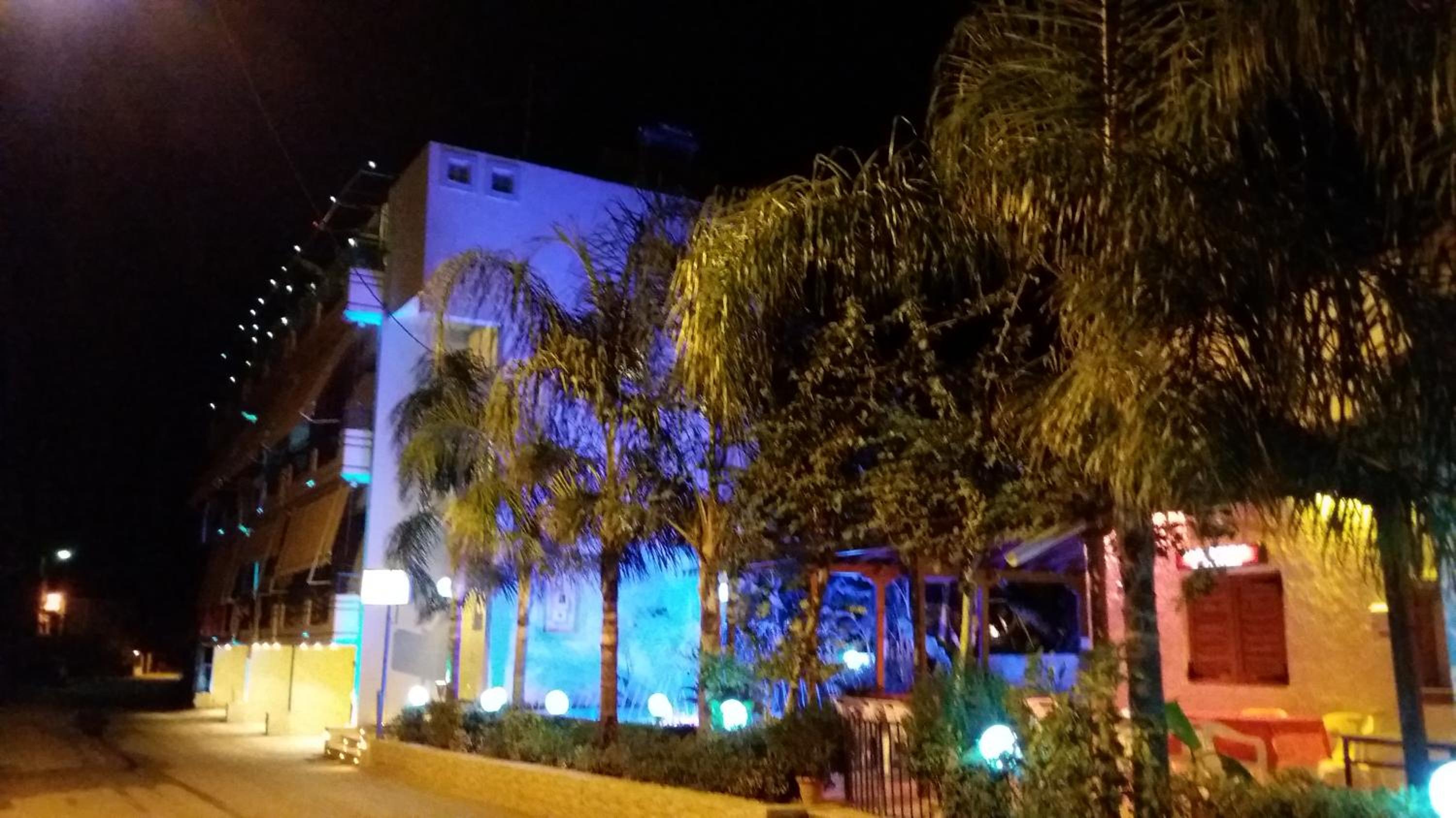 La Fontaine Apartments view 5