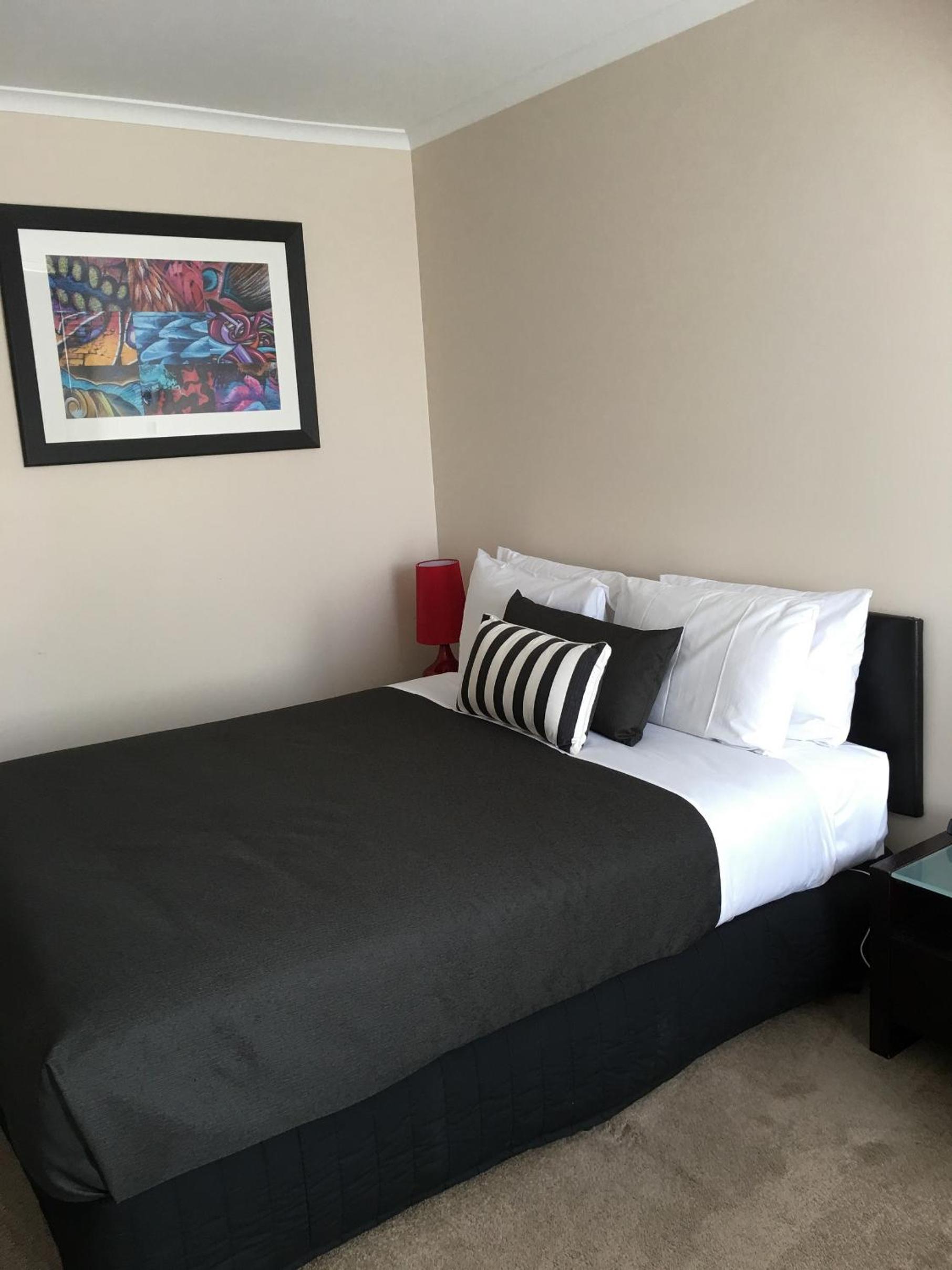 Avondel Motor Inn