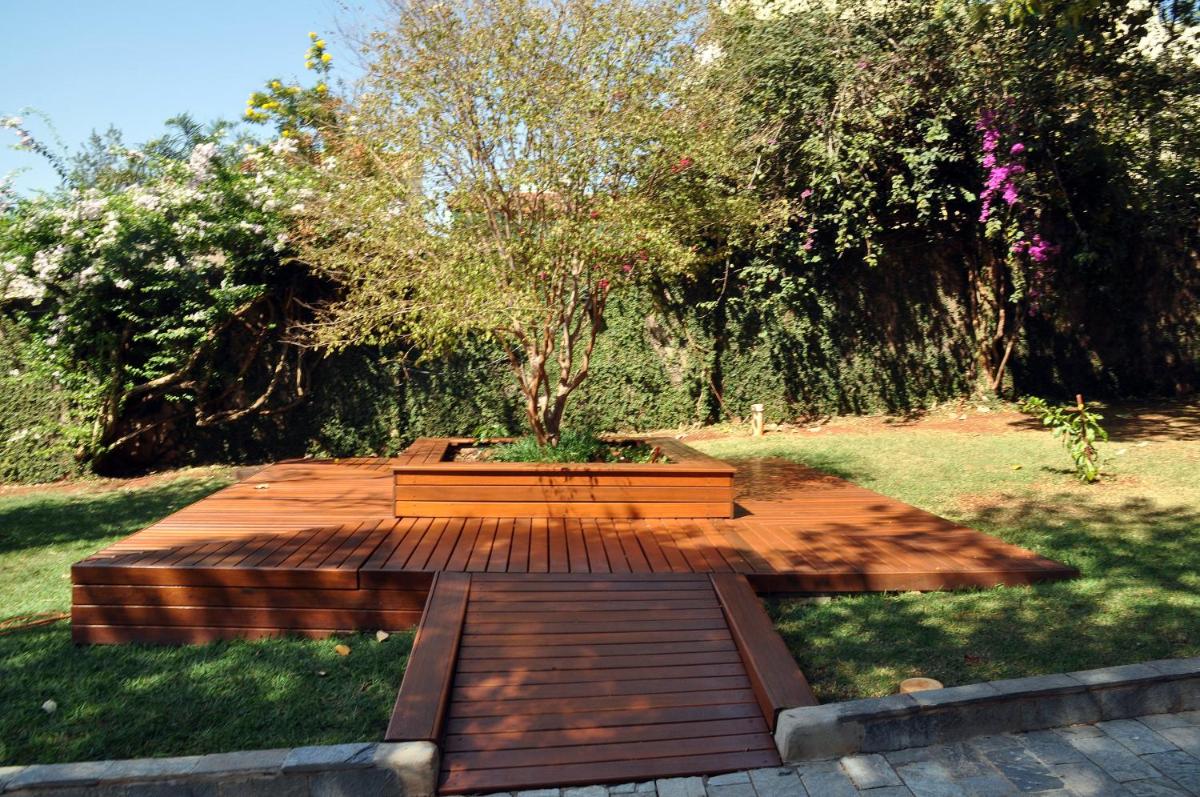 outdoor BBQ area