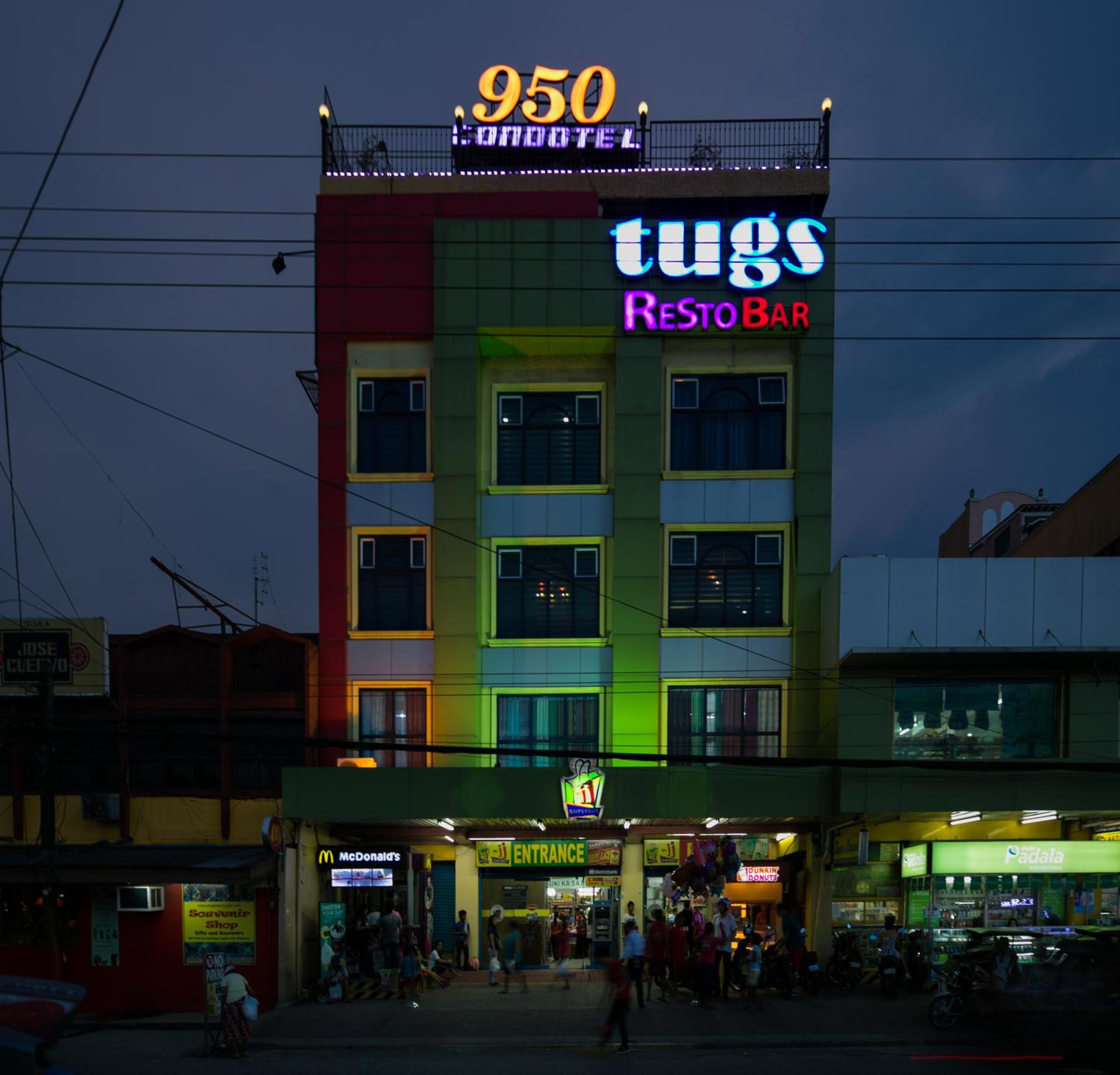 950 Condotel, photo 28