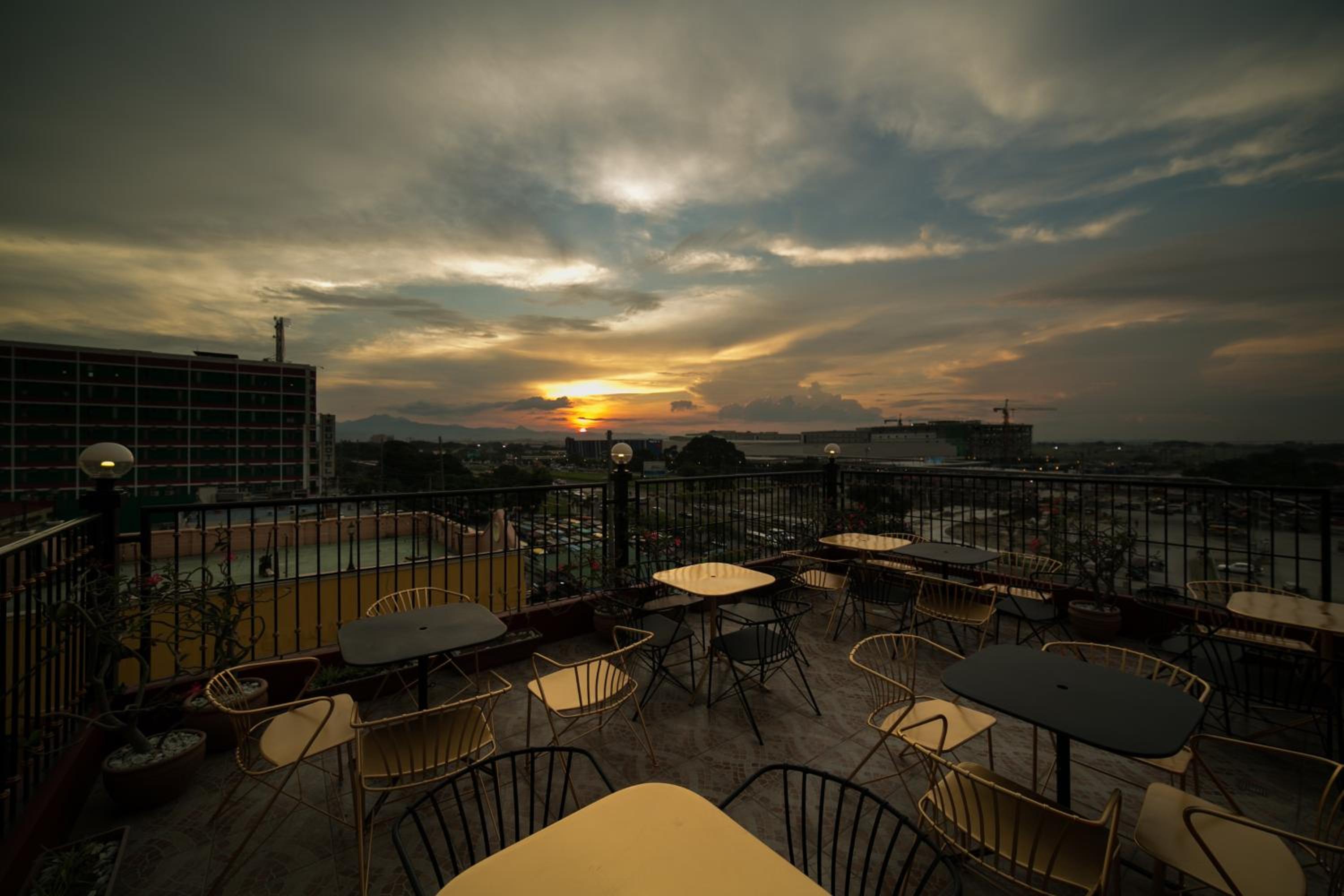 950 Condotel, photo 30
