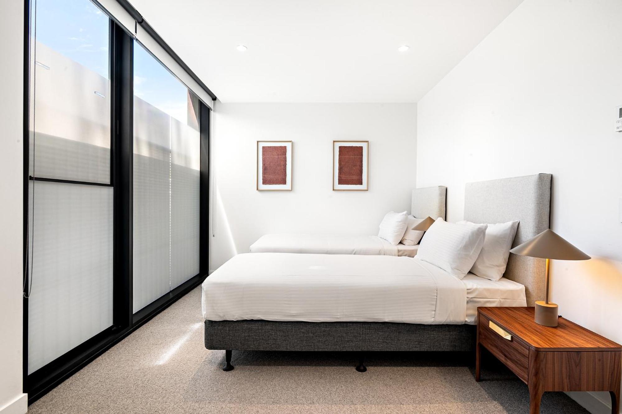 Stylish 3-Bed Townhouse in Vibrant Fitzroy