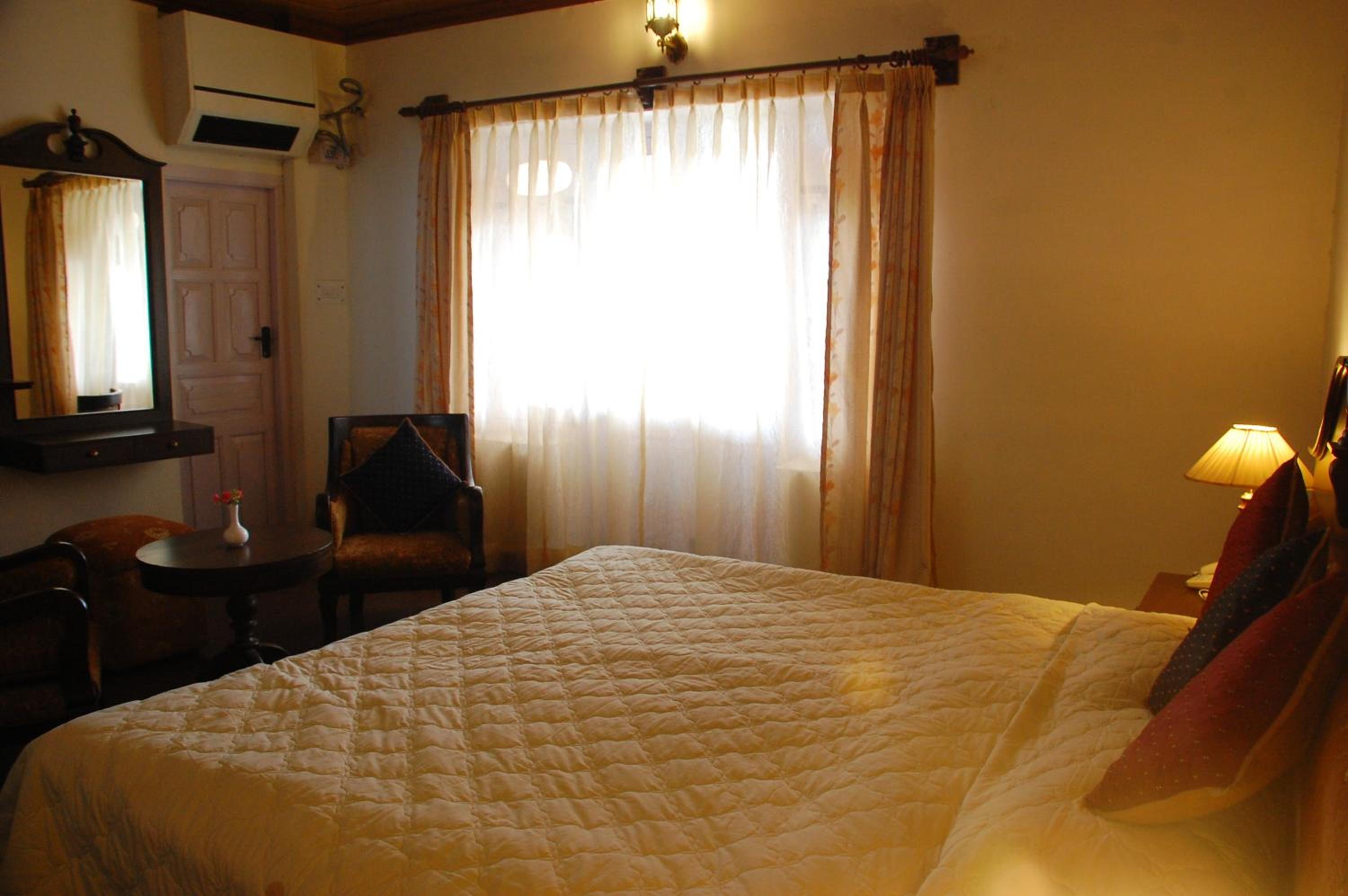 Tree of Life Grand Oak Manor Binsar