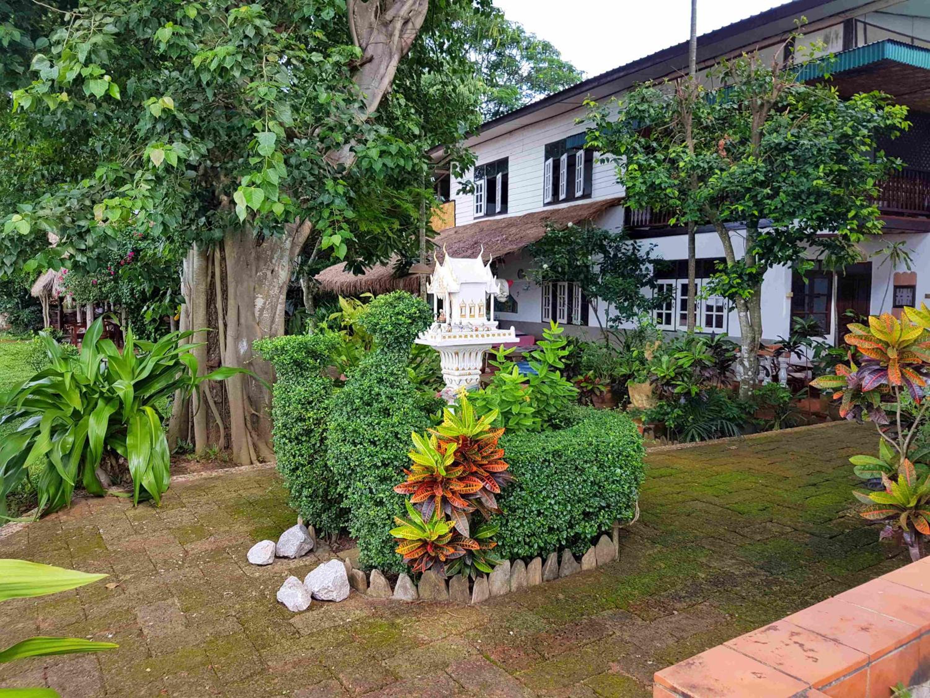 Mut Mee Garden Guest House