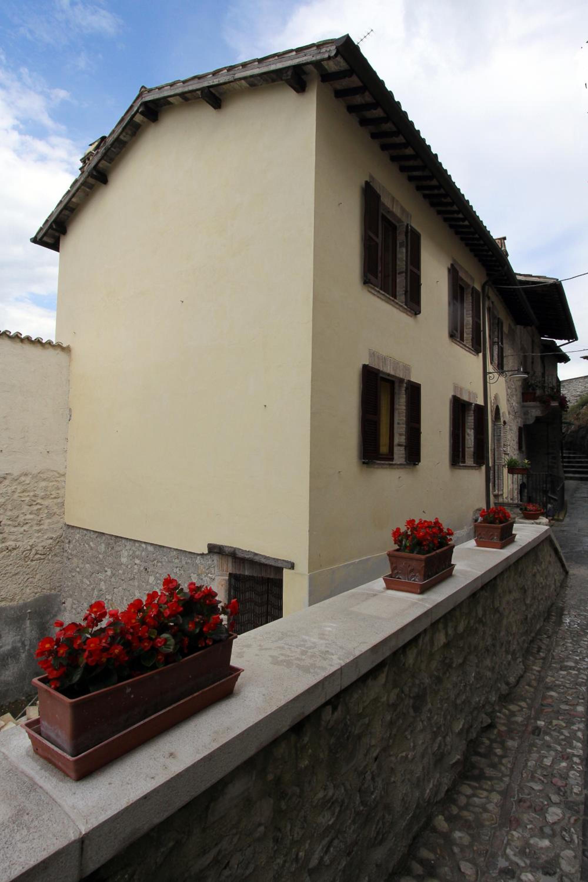 Photo 36