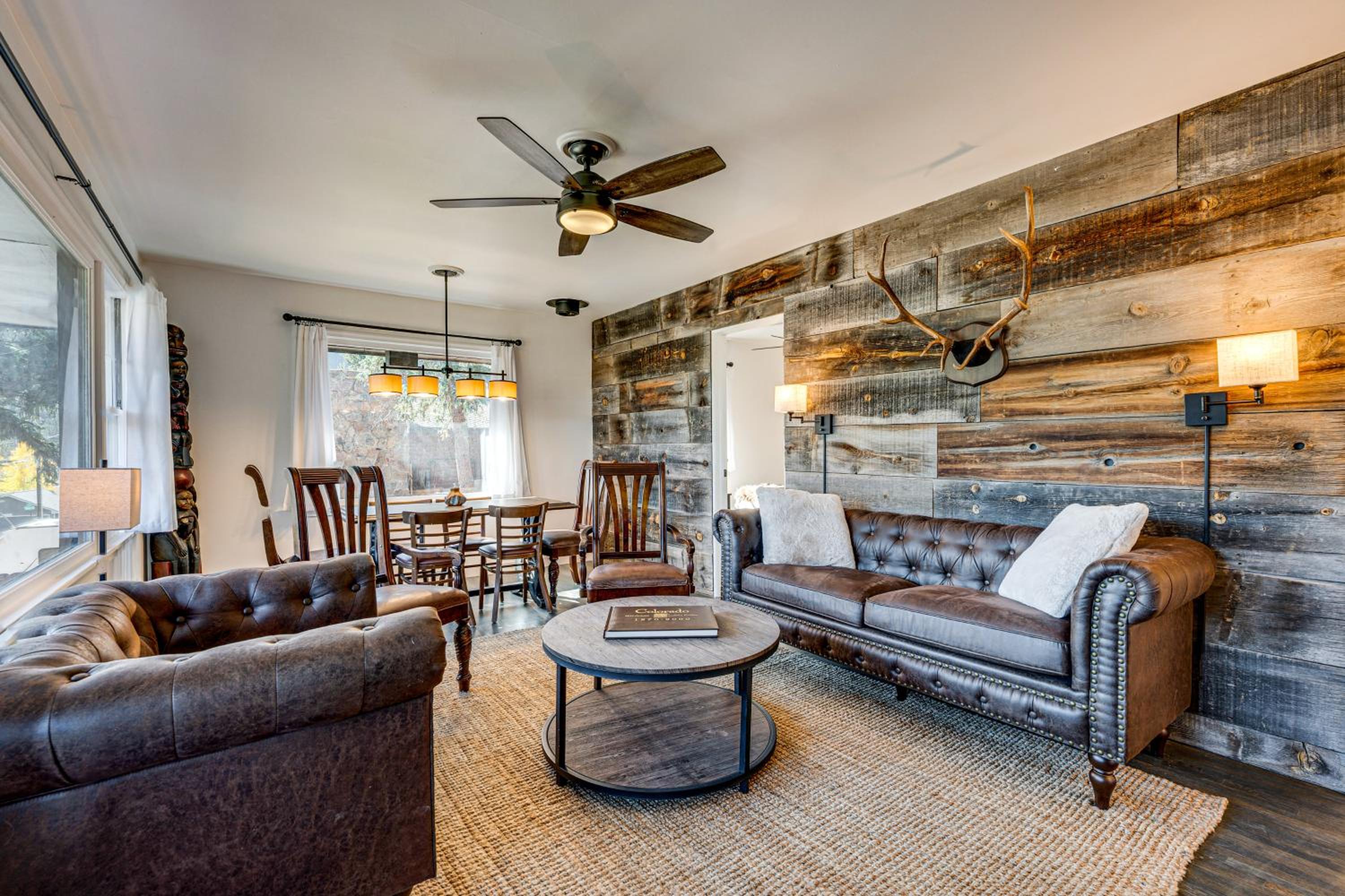 Mtn-View Retreat with Deck and Hot Tub in Estes Park!
