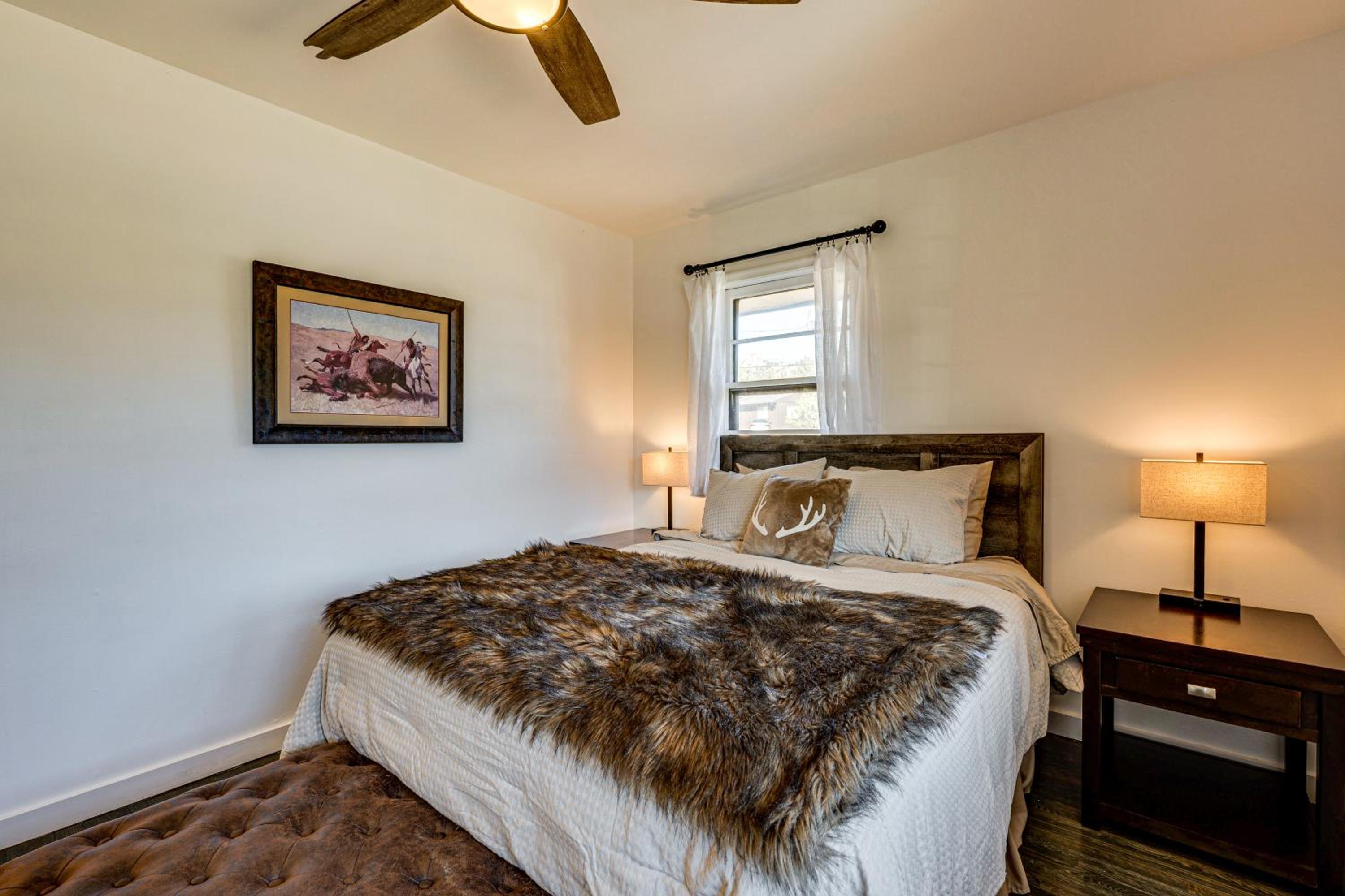Mtn-View Retreat with Deck and Hot Tub in Estes Park!
